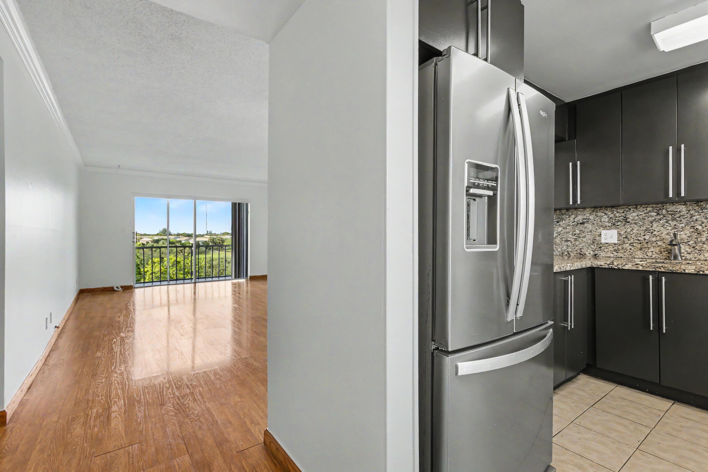 950 Hillcrest 514