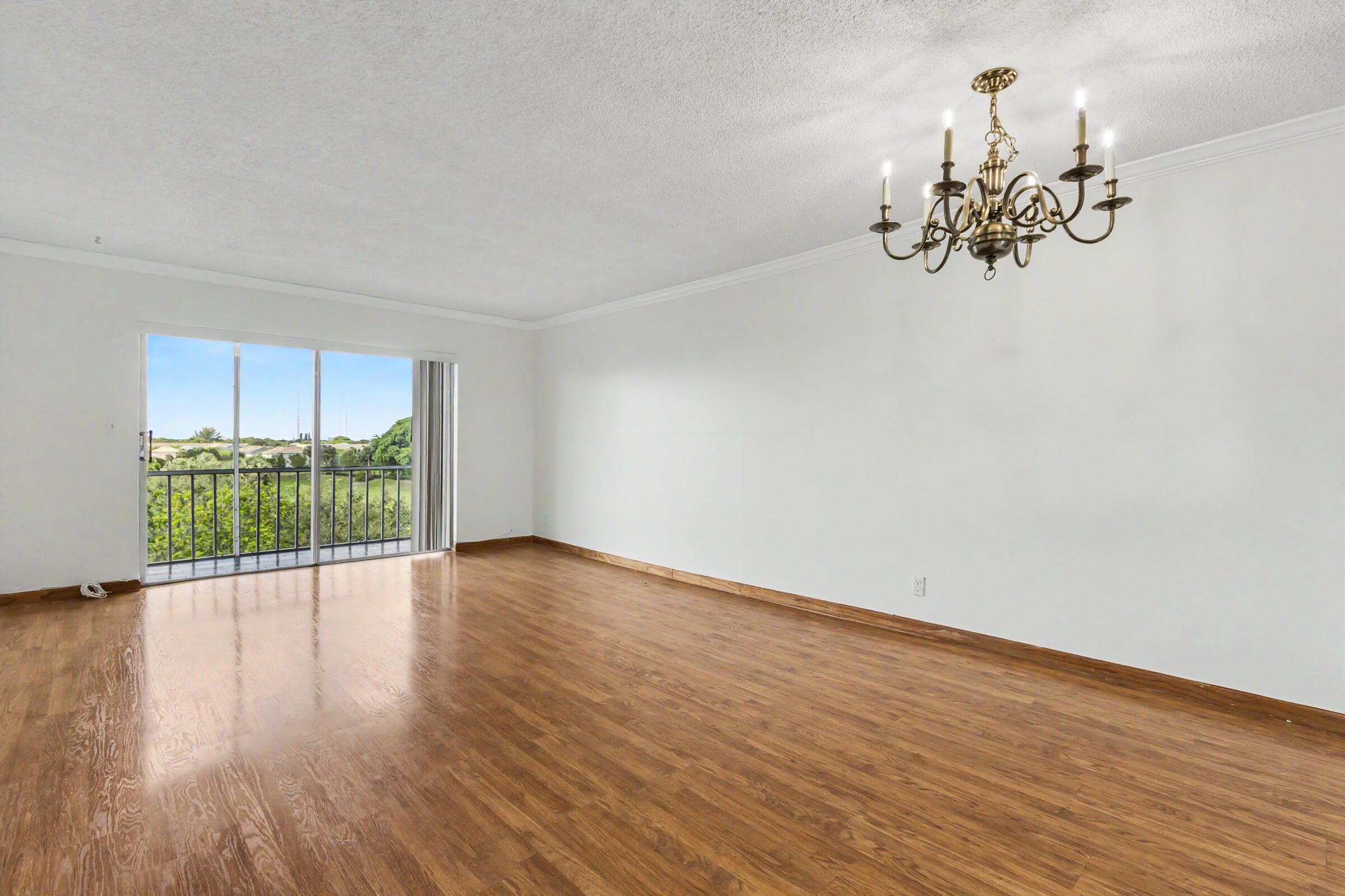 950 Hillcrest 514