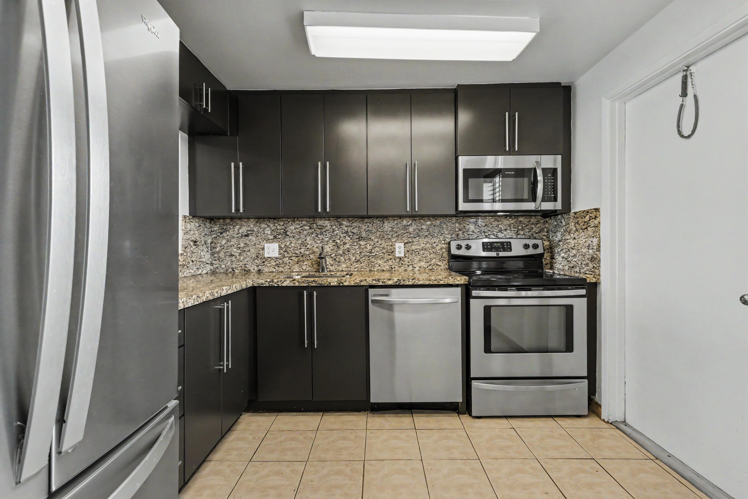 950 Hillcrest 514