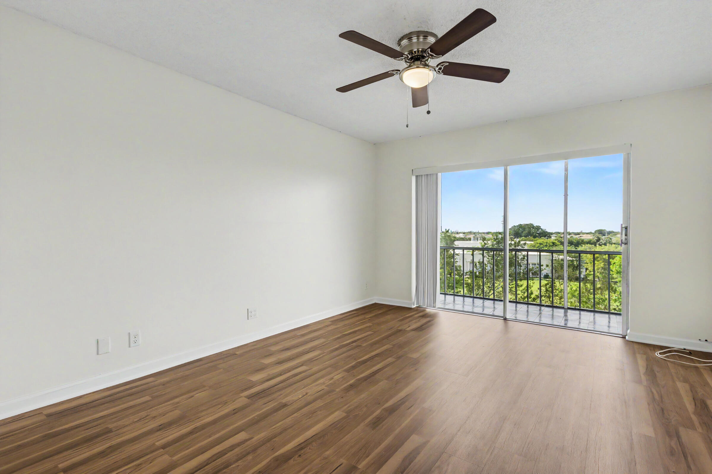 950 Hillcrest 514