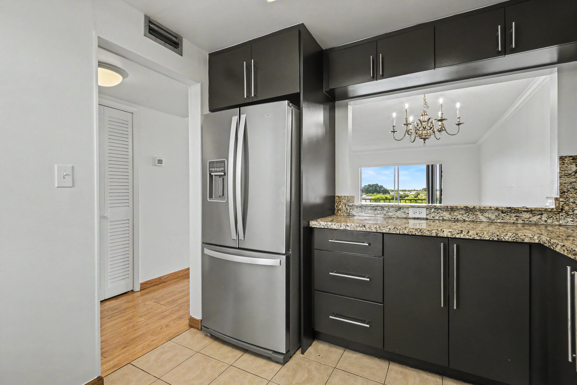950 Hillcrest 514