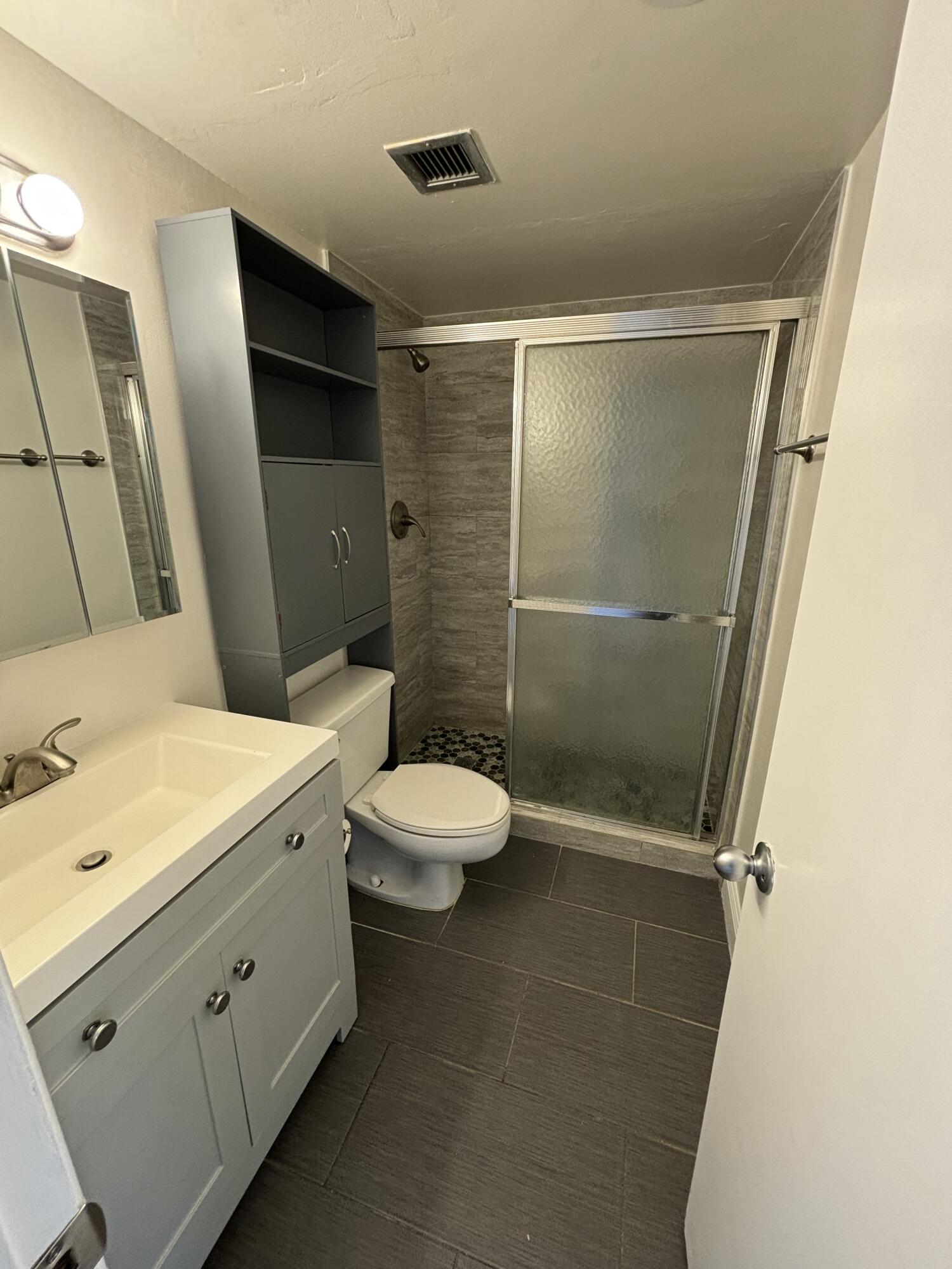 950 Hillcrest 514