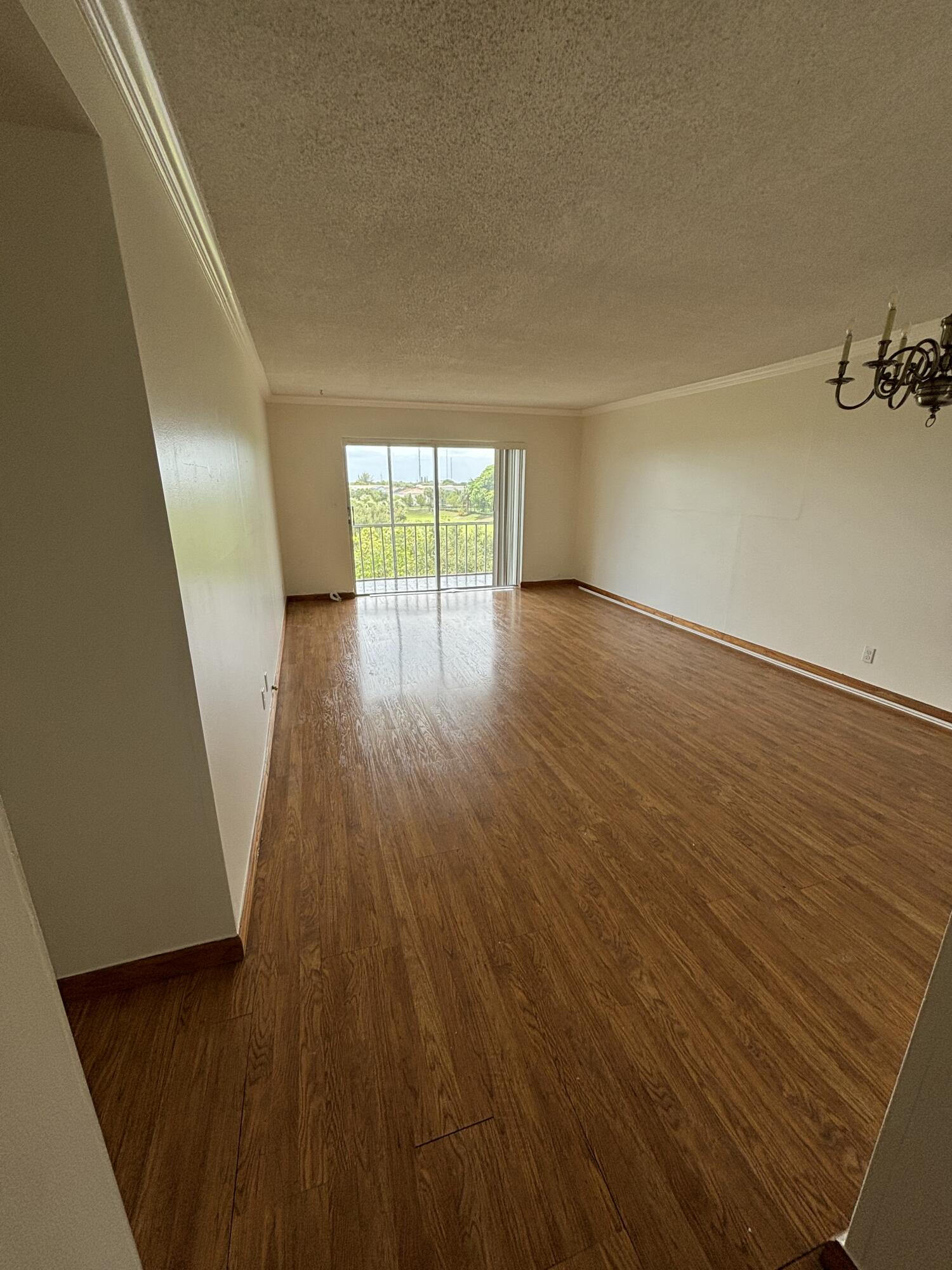 950 Hillcrest 514