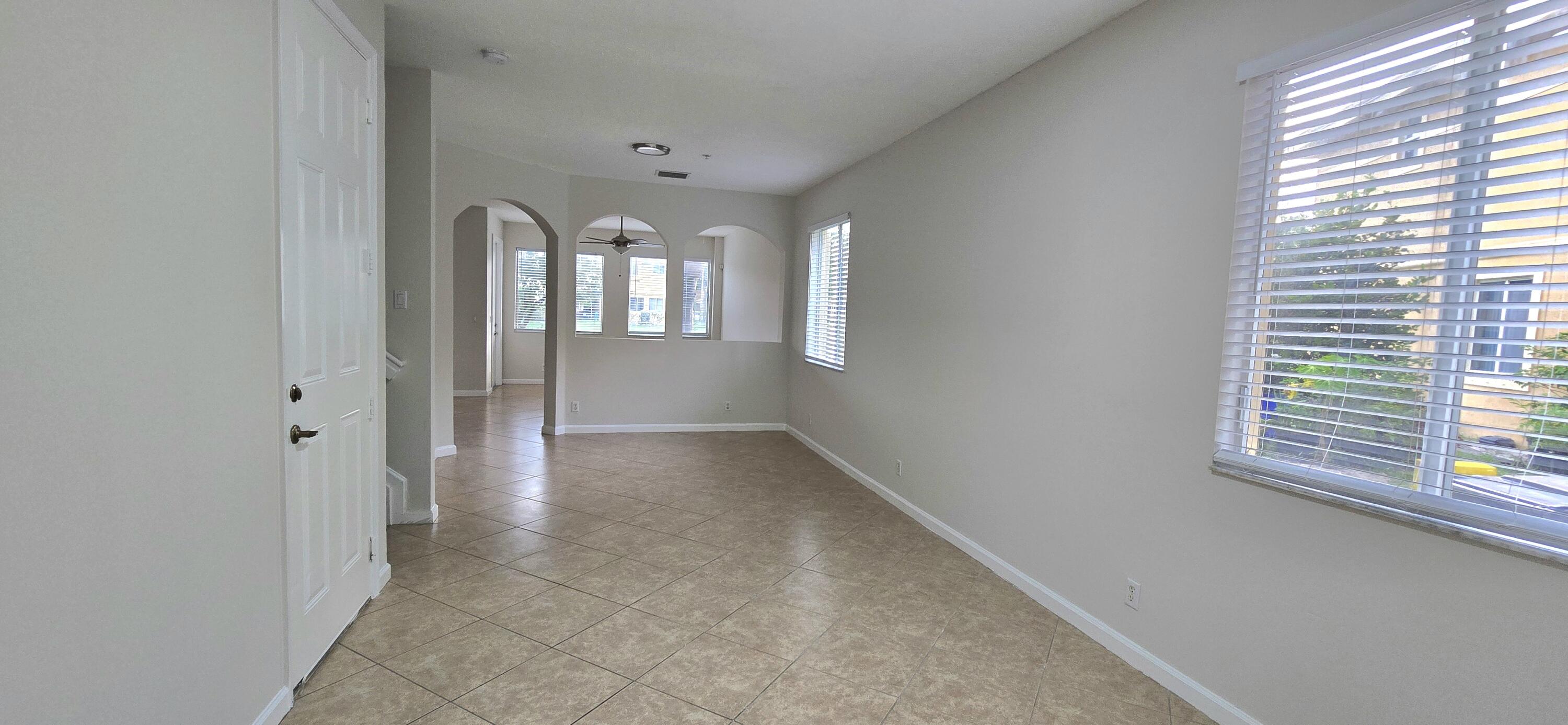 4305 Coventry Pointe Way