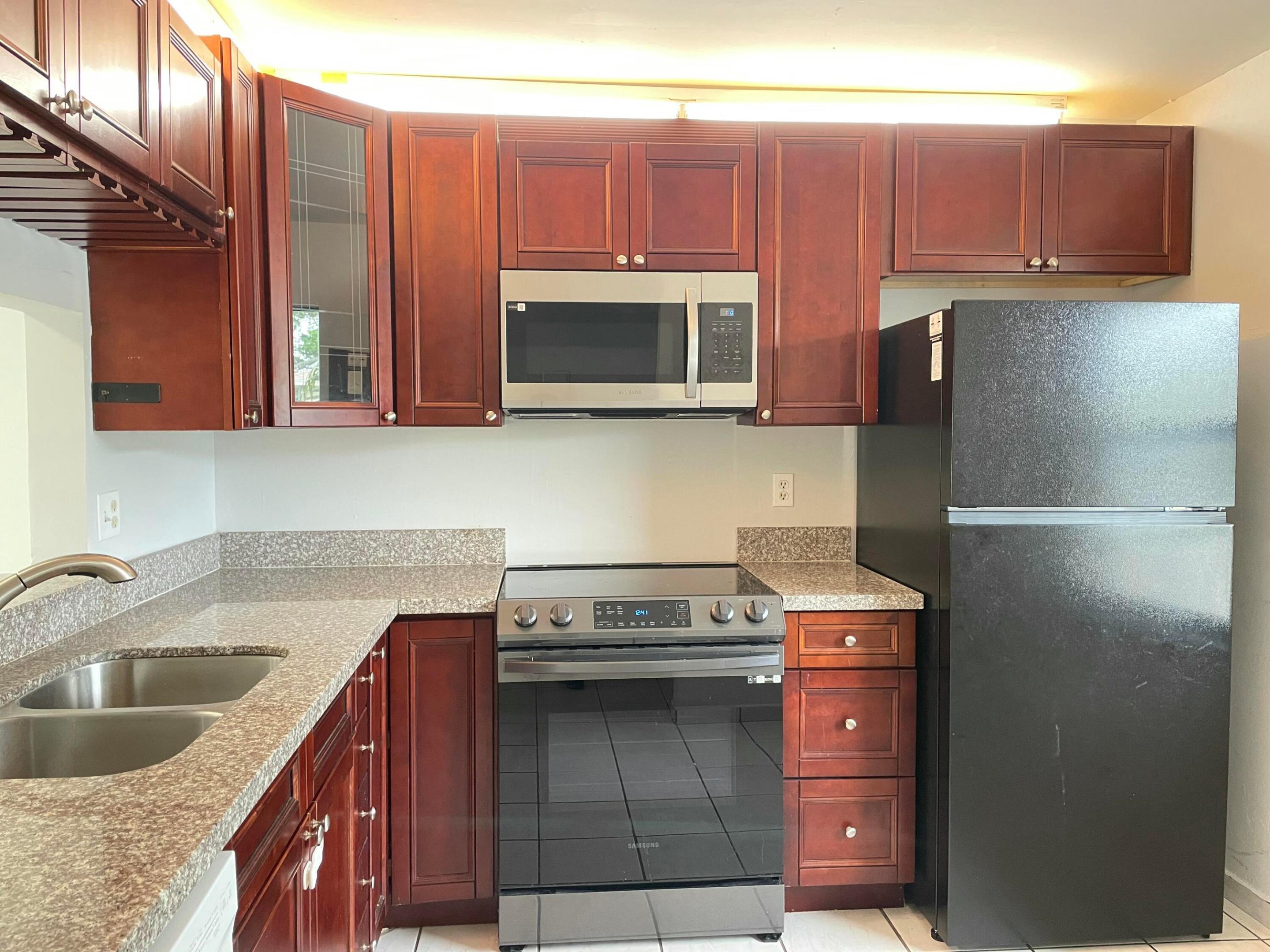 16344 Country Lake Circle