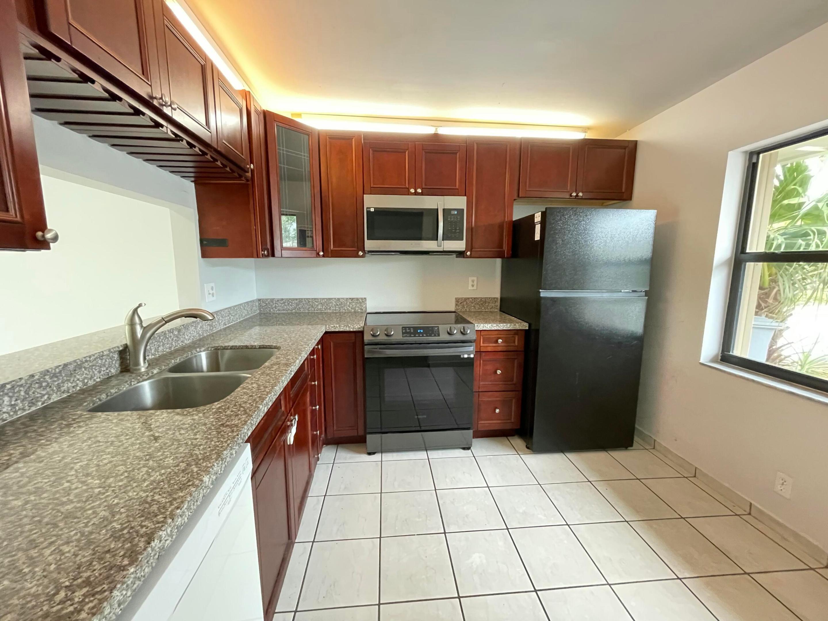 16344 Country Lake Circle