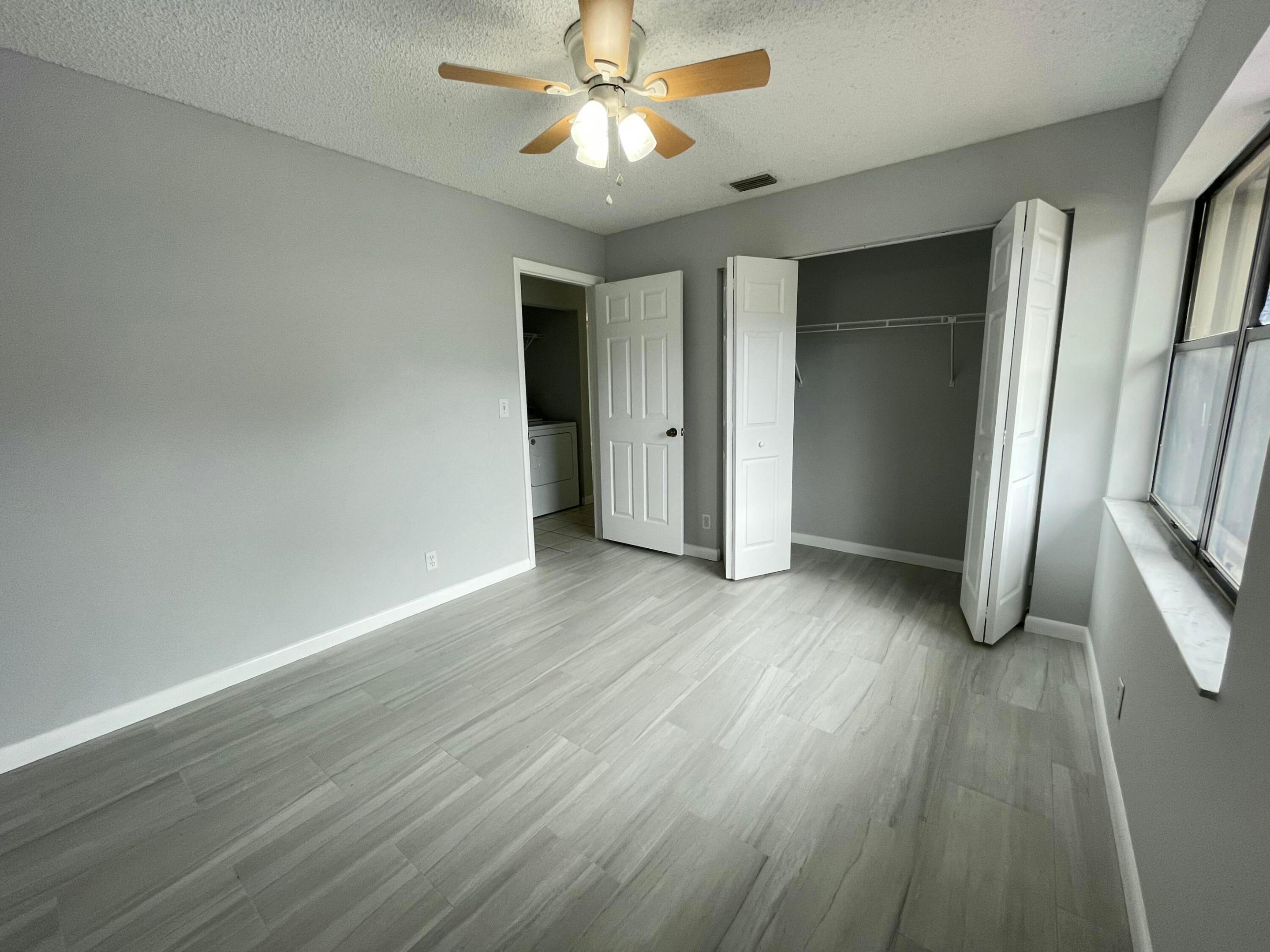 16344 Country Lake Circle