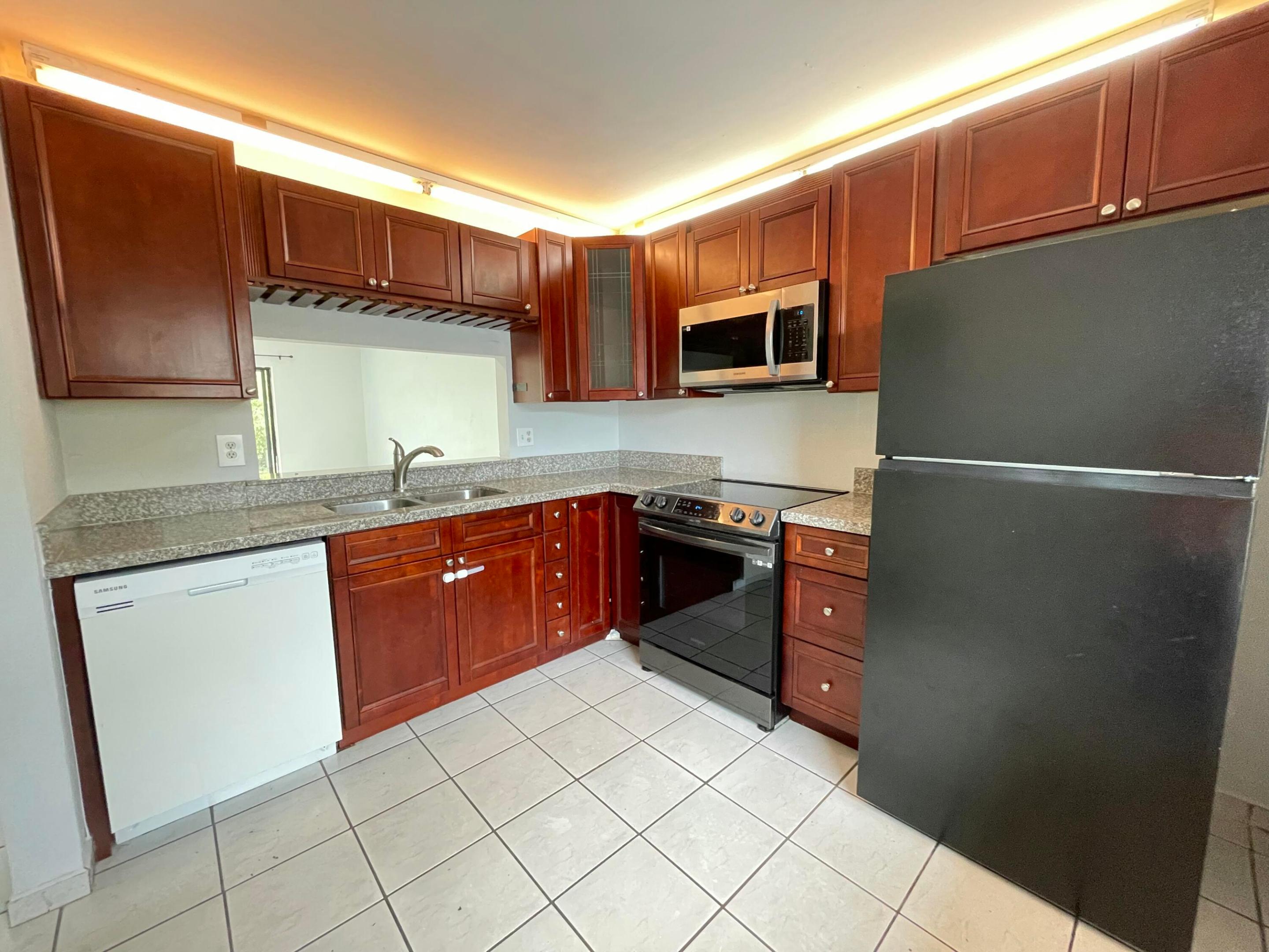 16344 Country Lake Circle