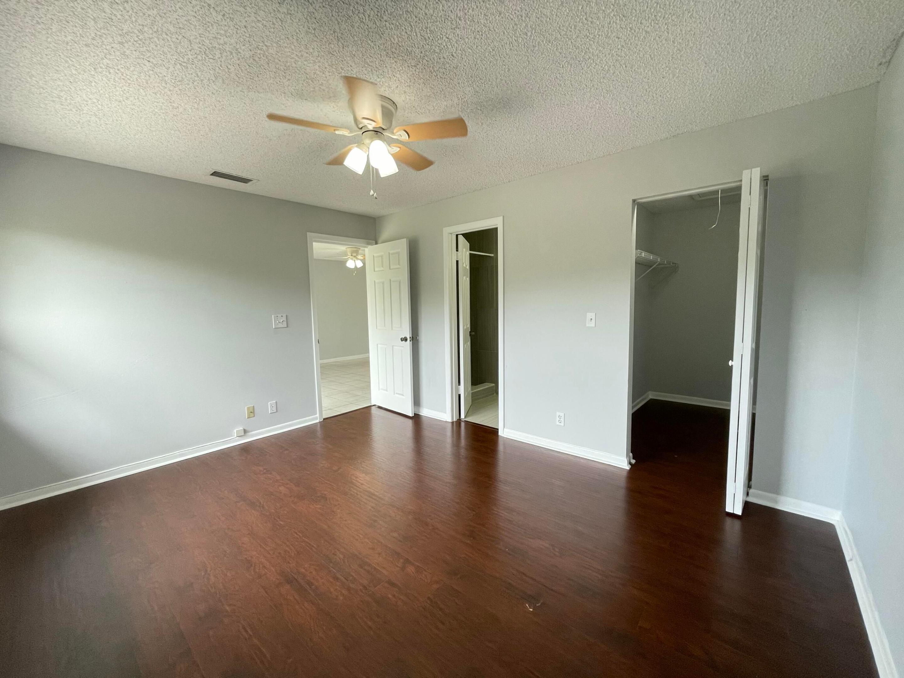 16344 Country Lake Circle