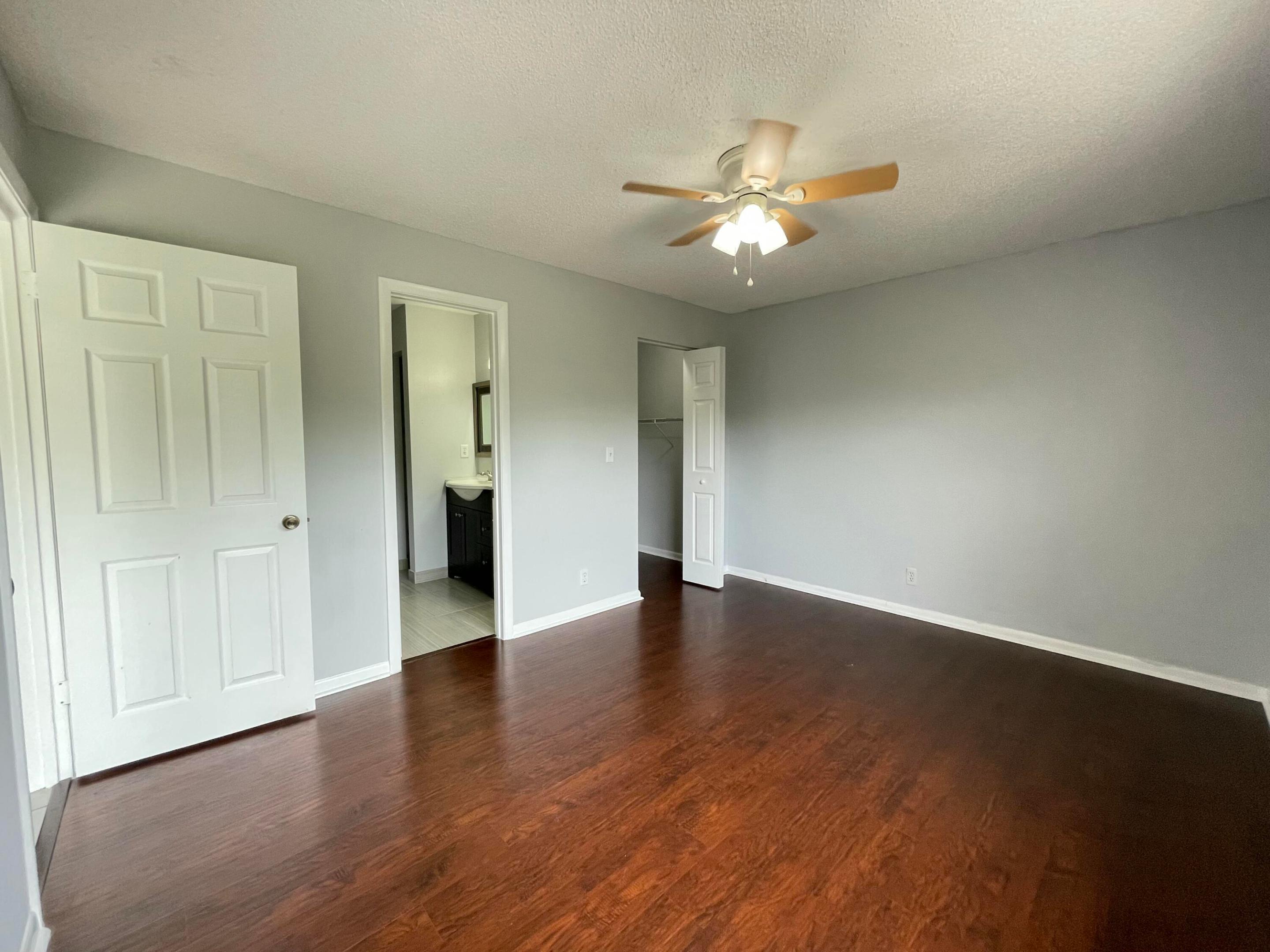 16344 Country Lake Circle