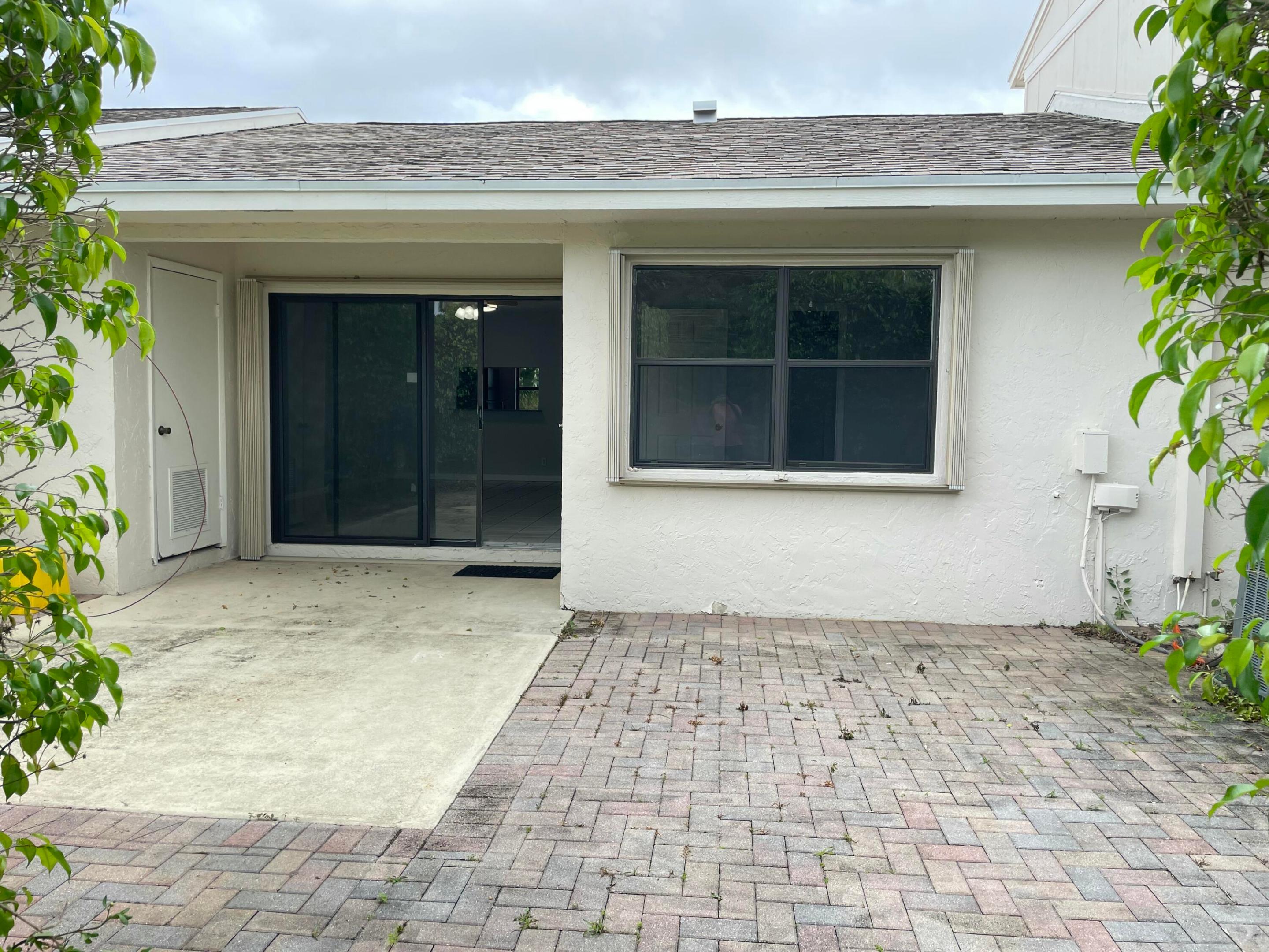 16344 Country Lake Circle
