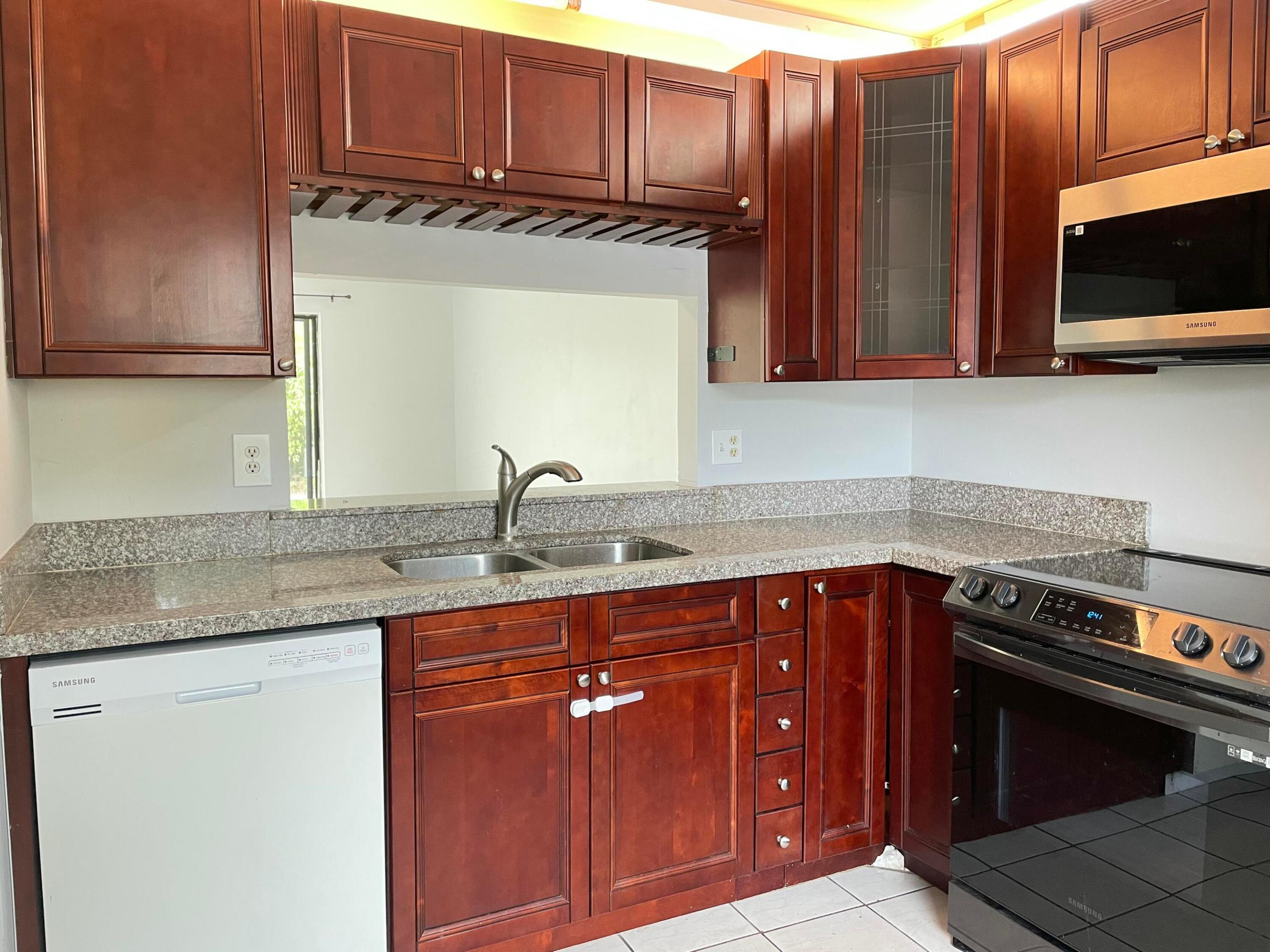 16344 Country Lake Circle