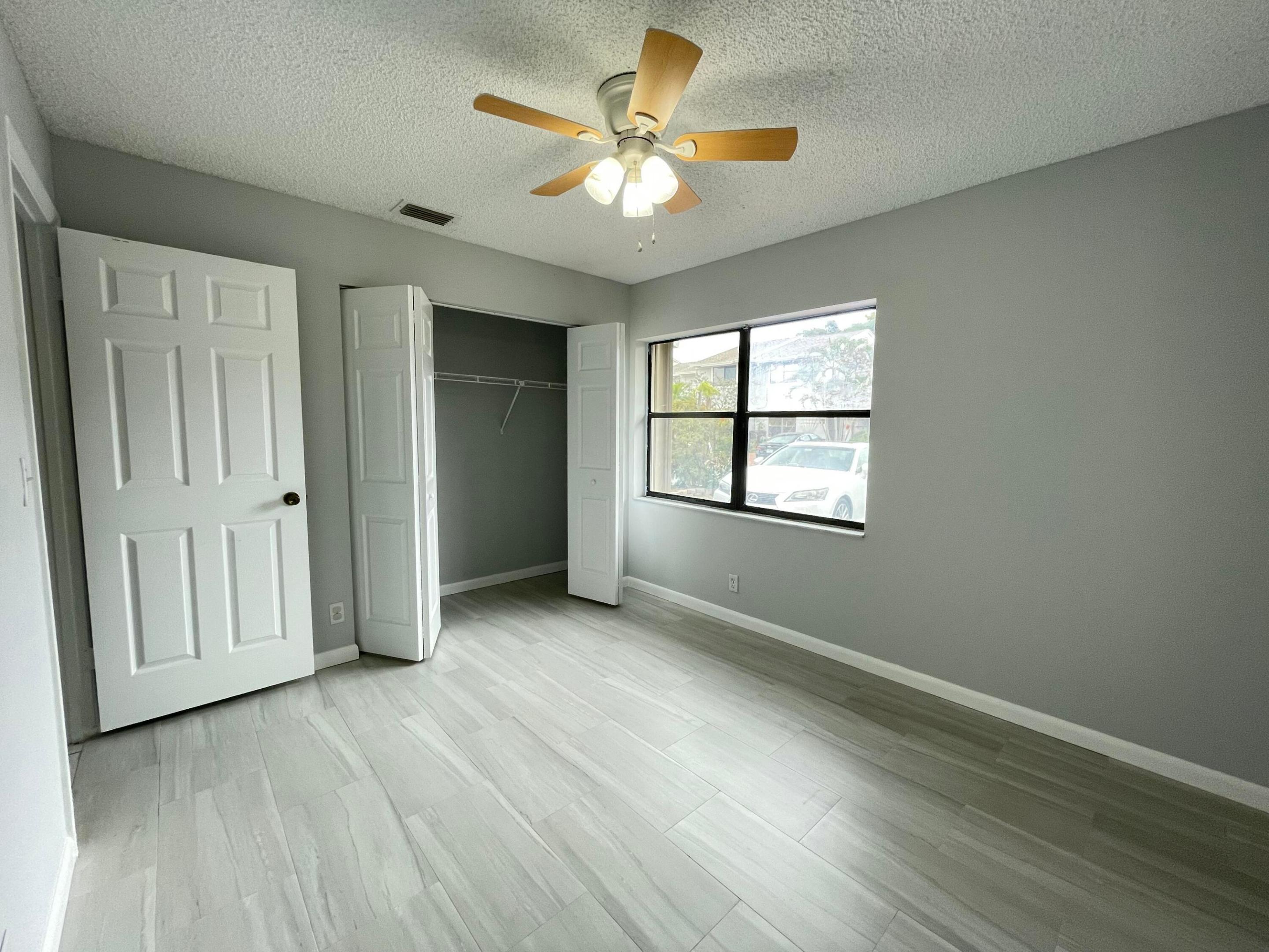 16344 Country Lake Circle