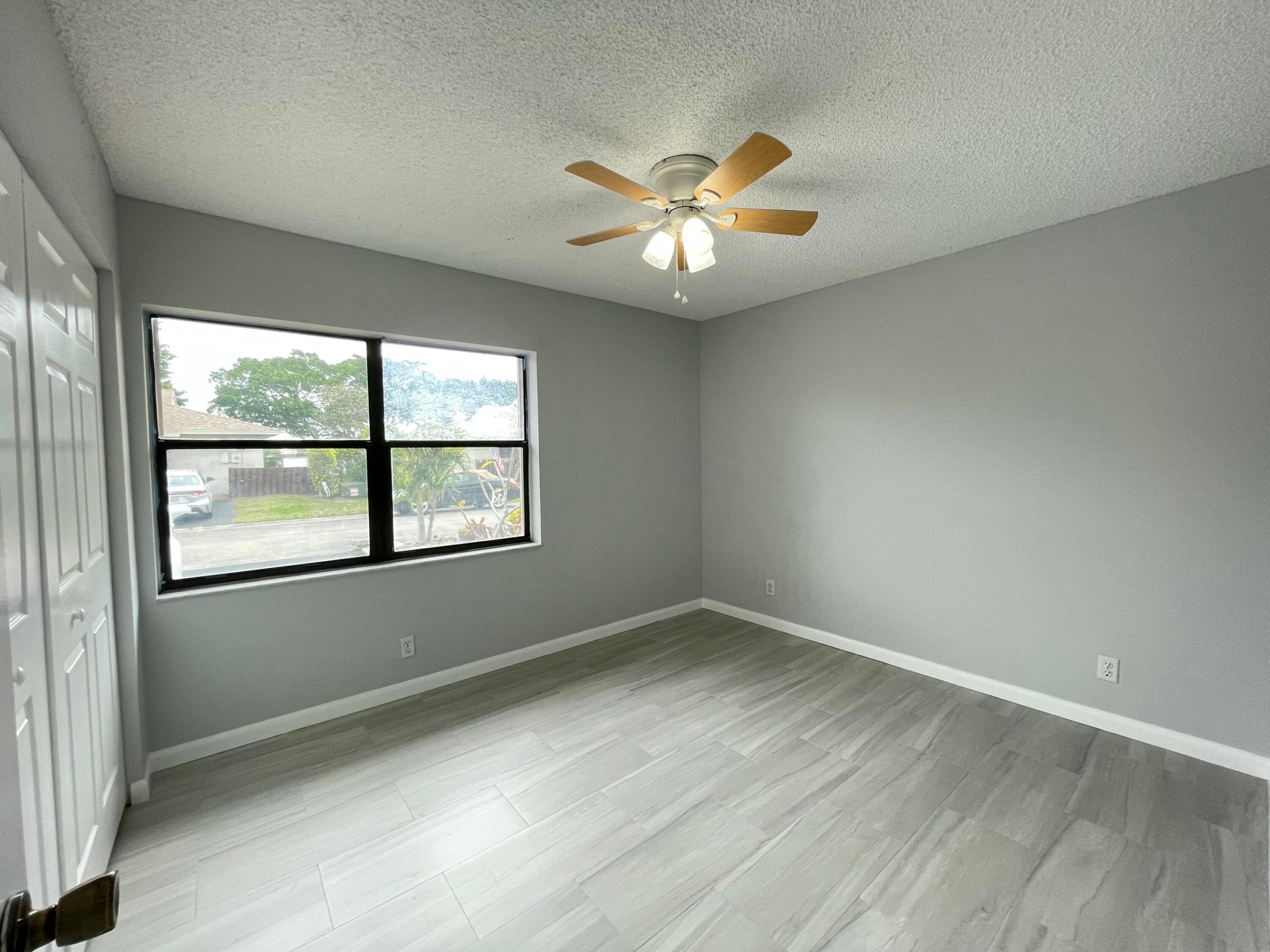 16344 Country Lake Circle
