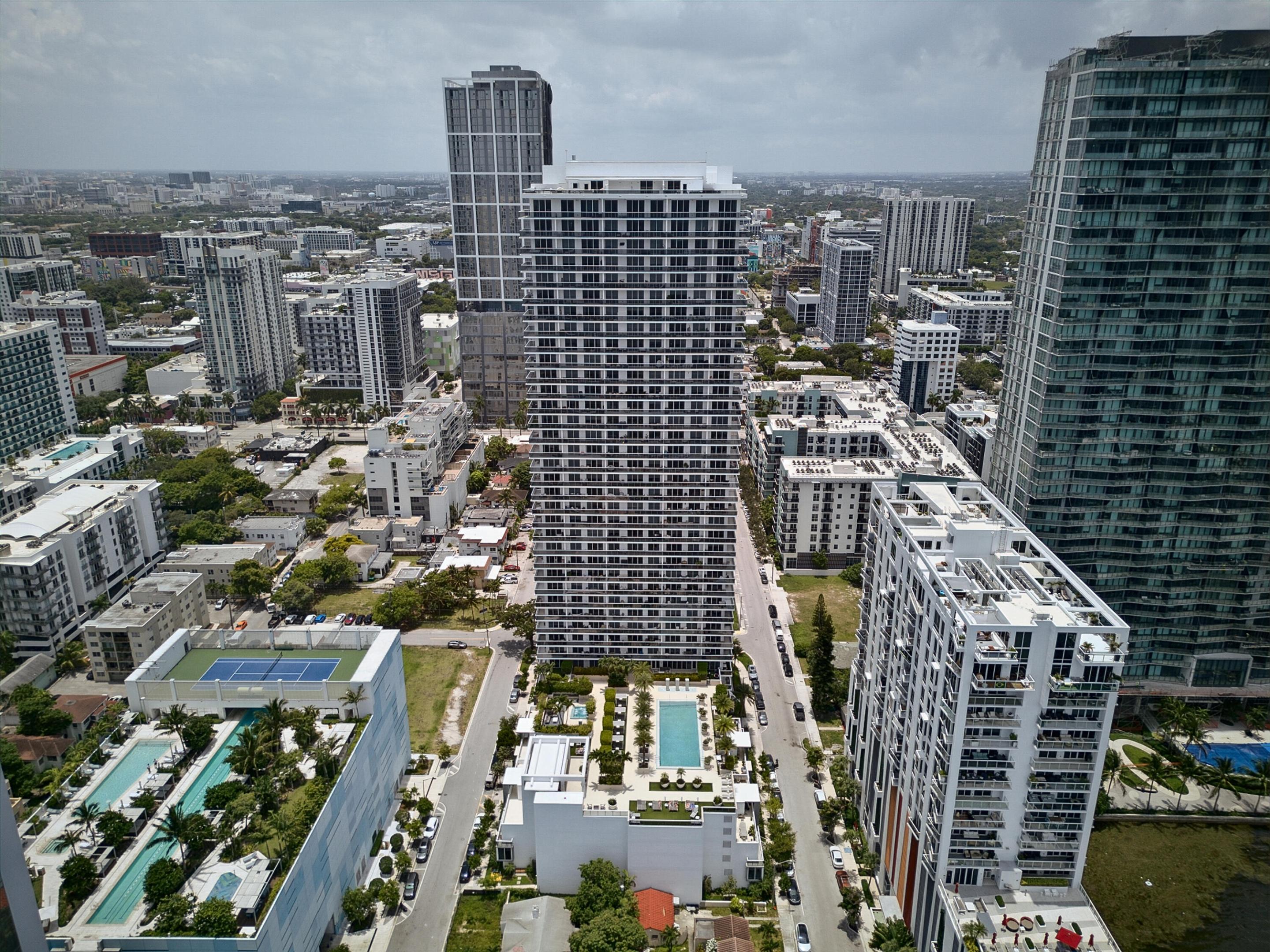 600 NE 27th Street 1605
