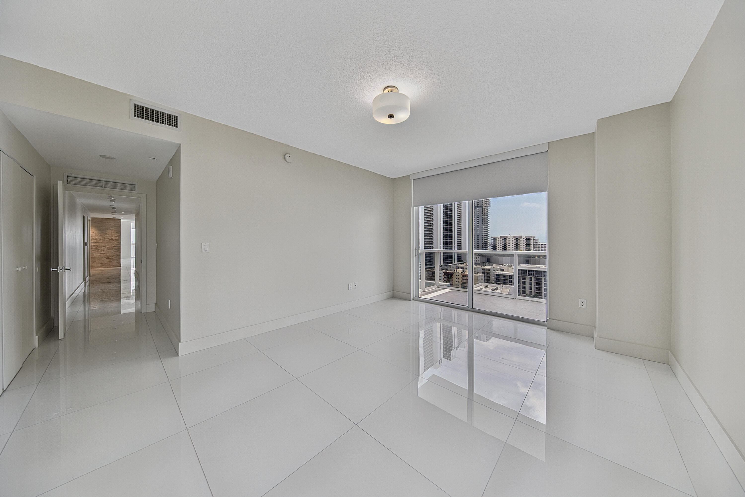 600 NE 27th Street 1605