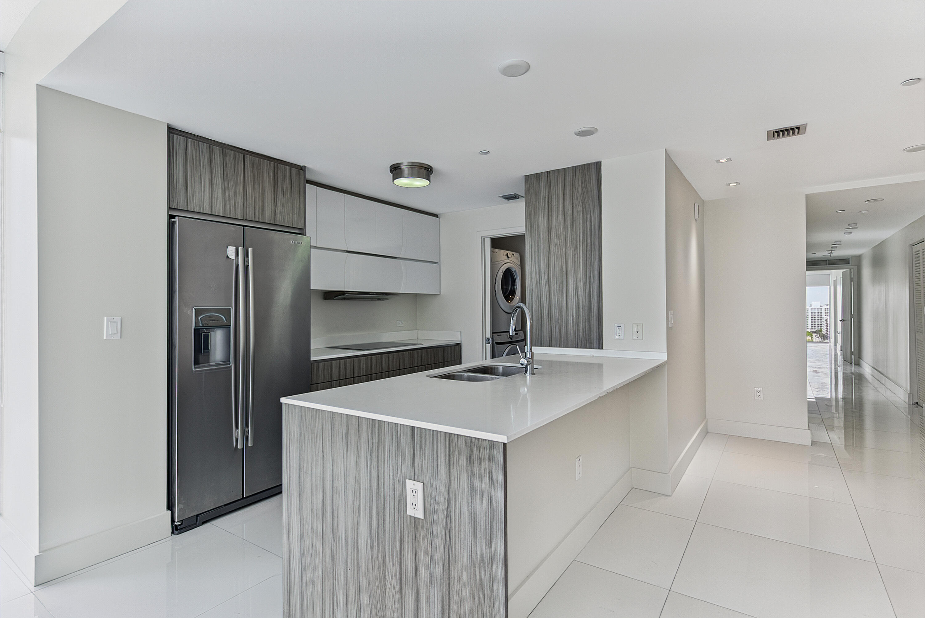600 NE 27th Street 1605
