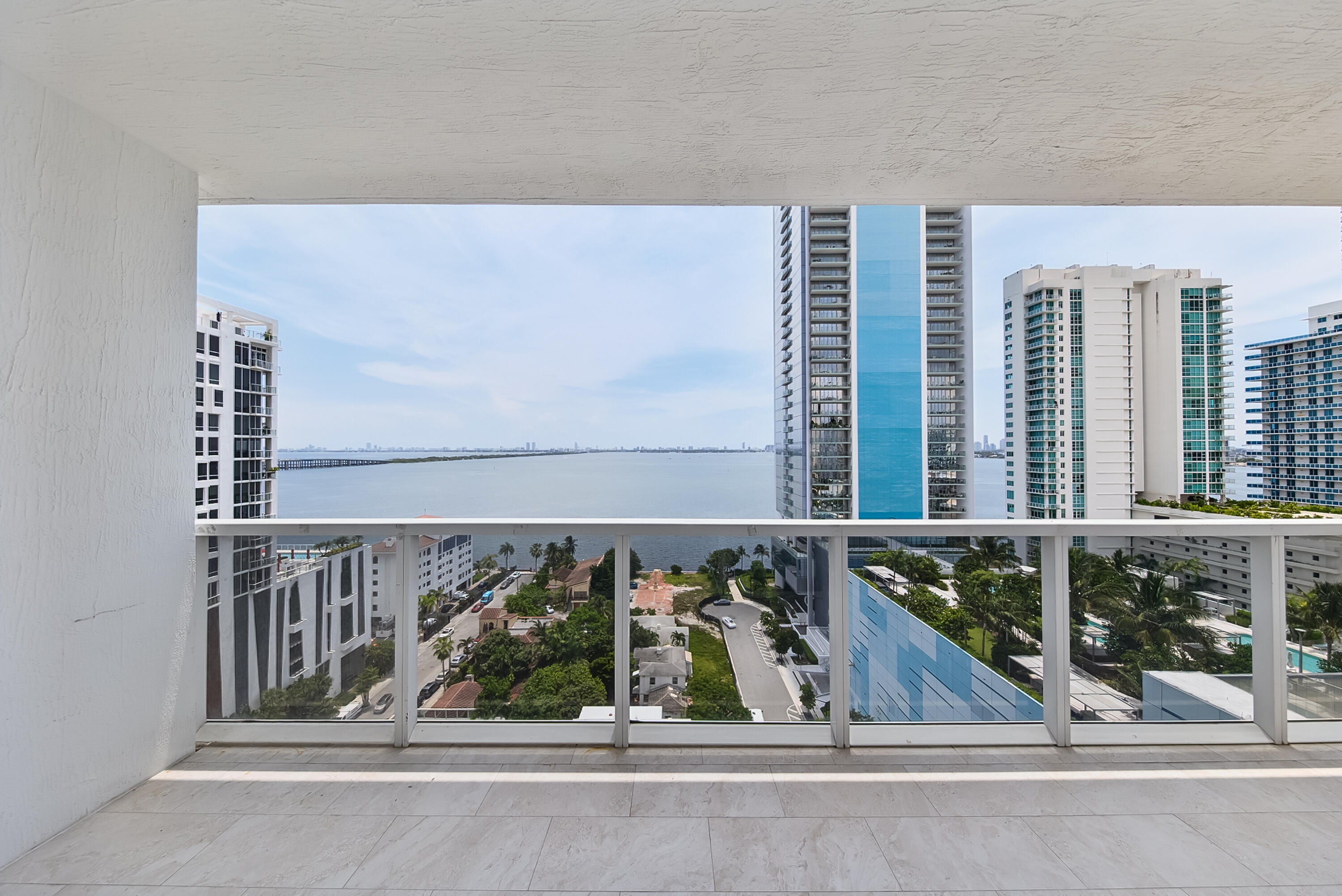 600 NE 27th Street 1605