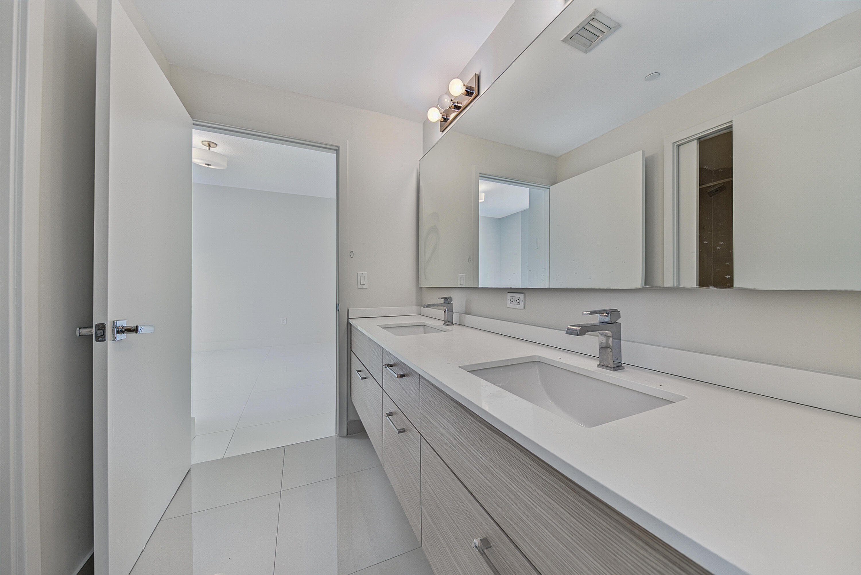 600 NE 27th Street 1605