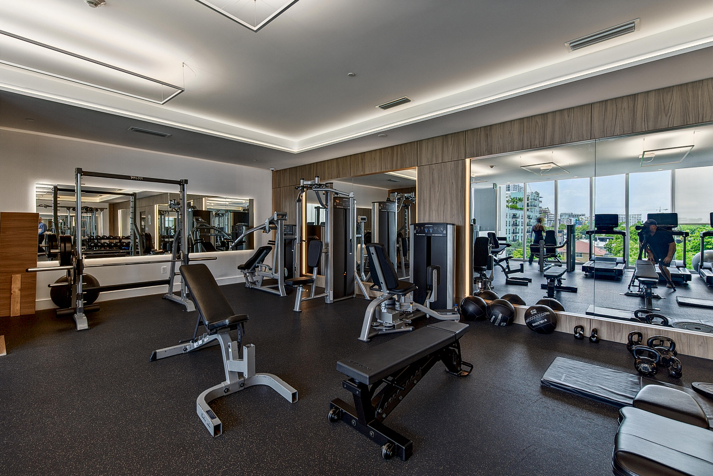 600 NE 27th Street 1605