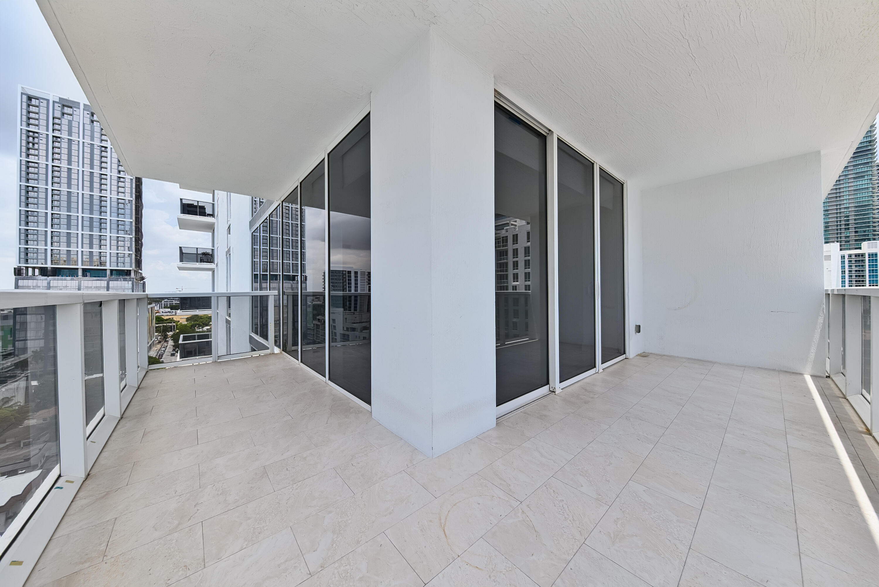 600 NE 27th Street 1605