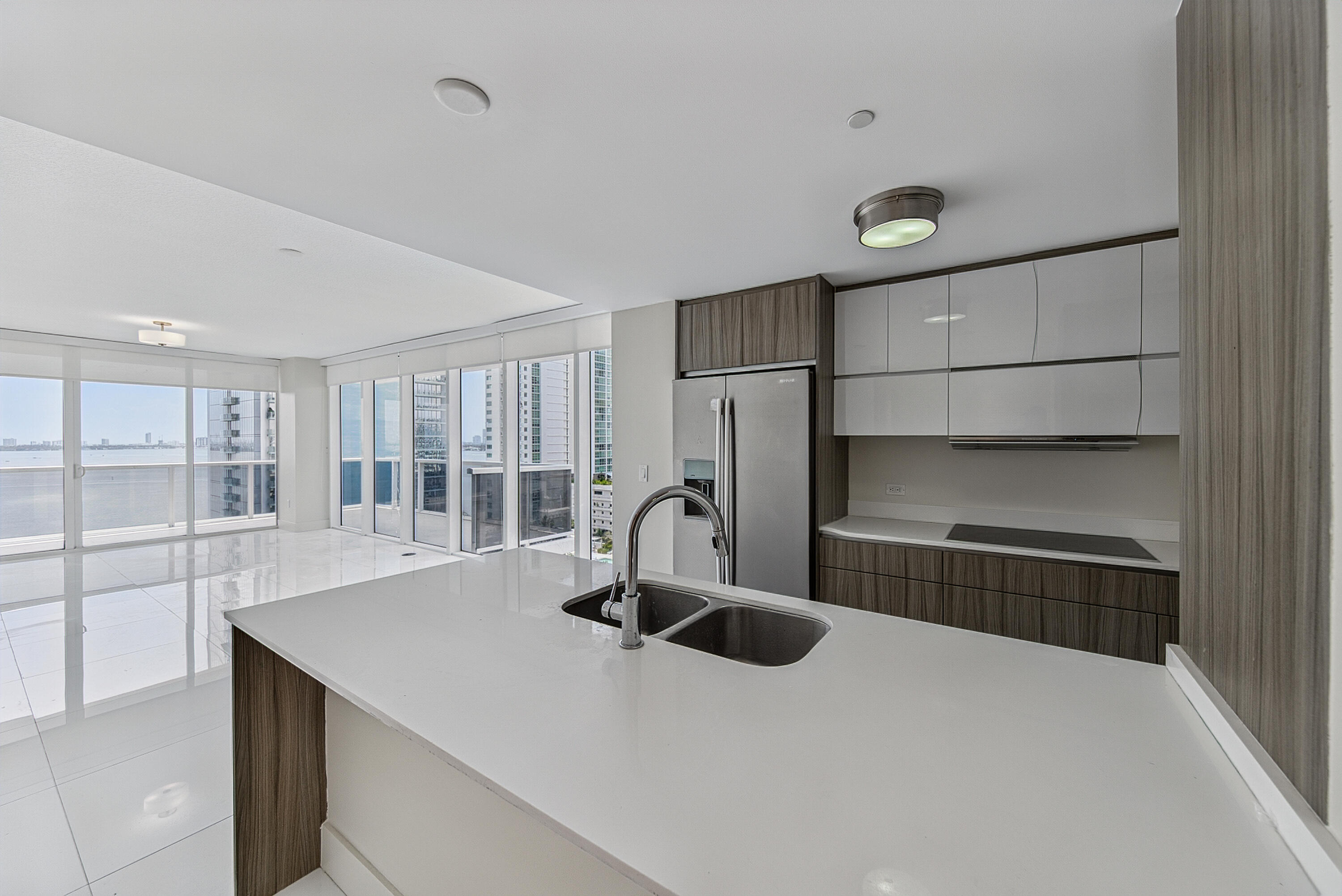 600 NE 27th Street 1605