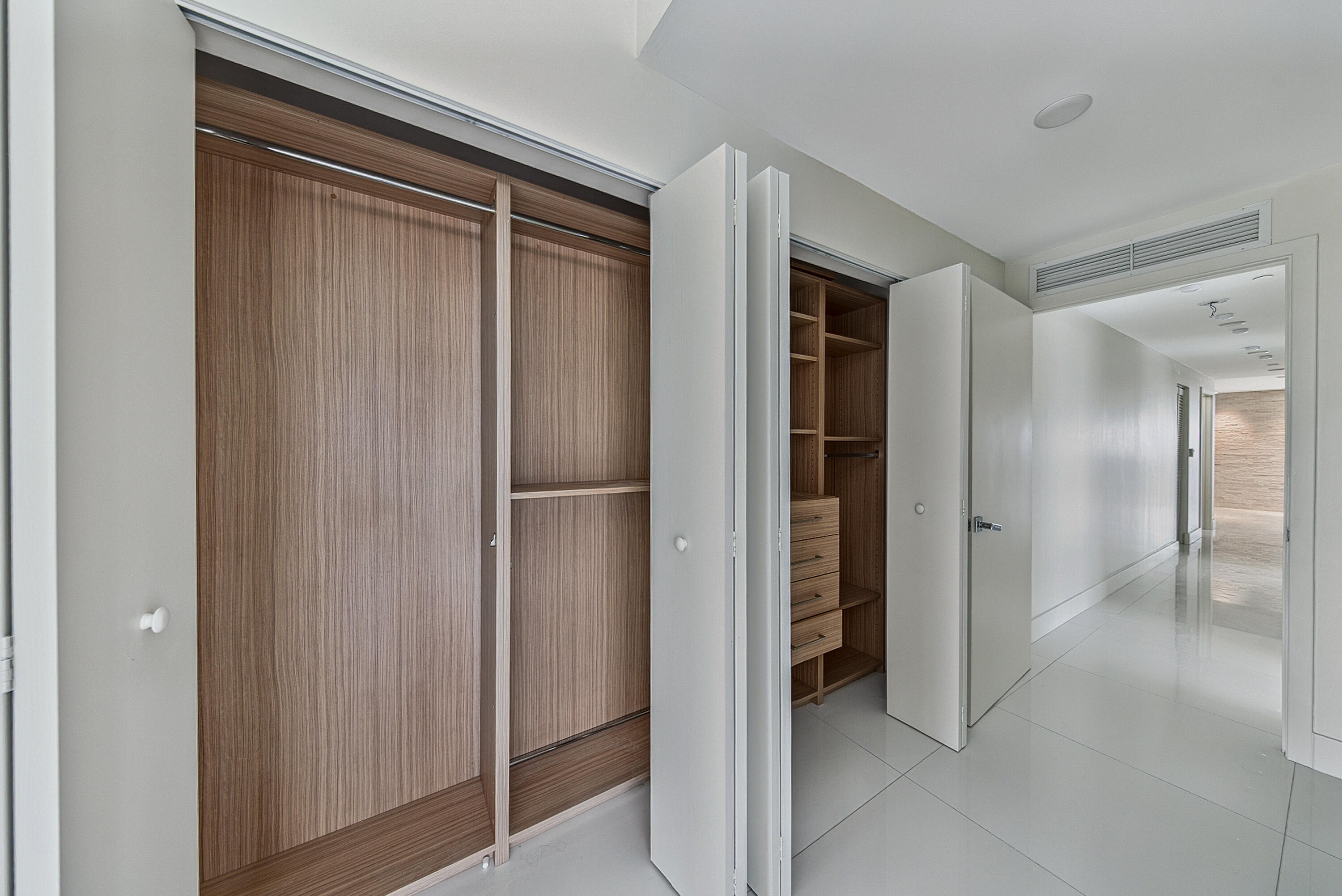 600 NE 27th Street 1605