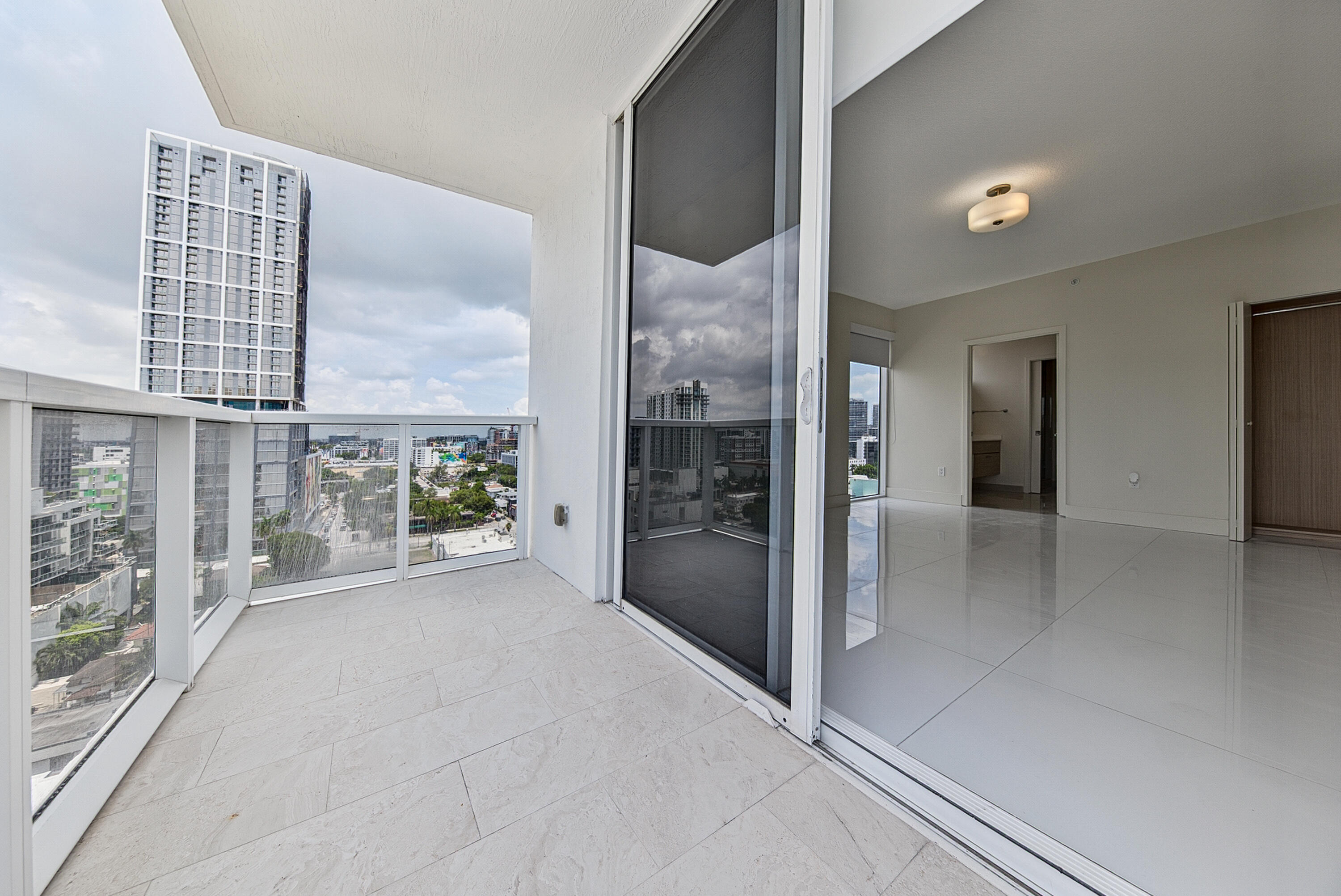 600 NE 27th Street 1605
