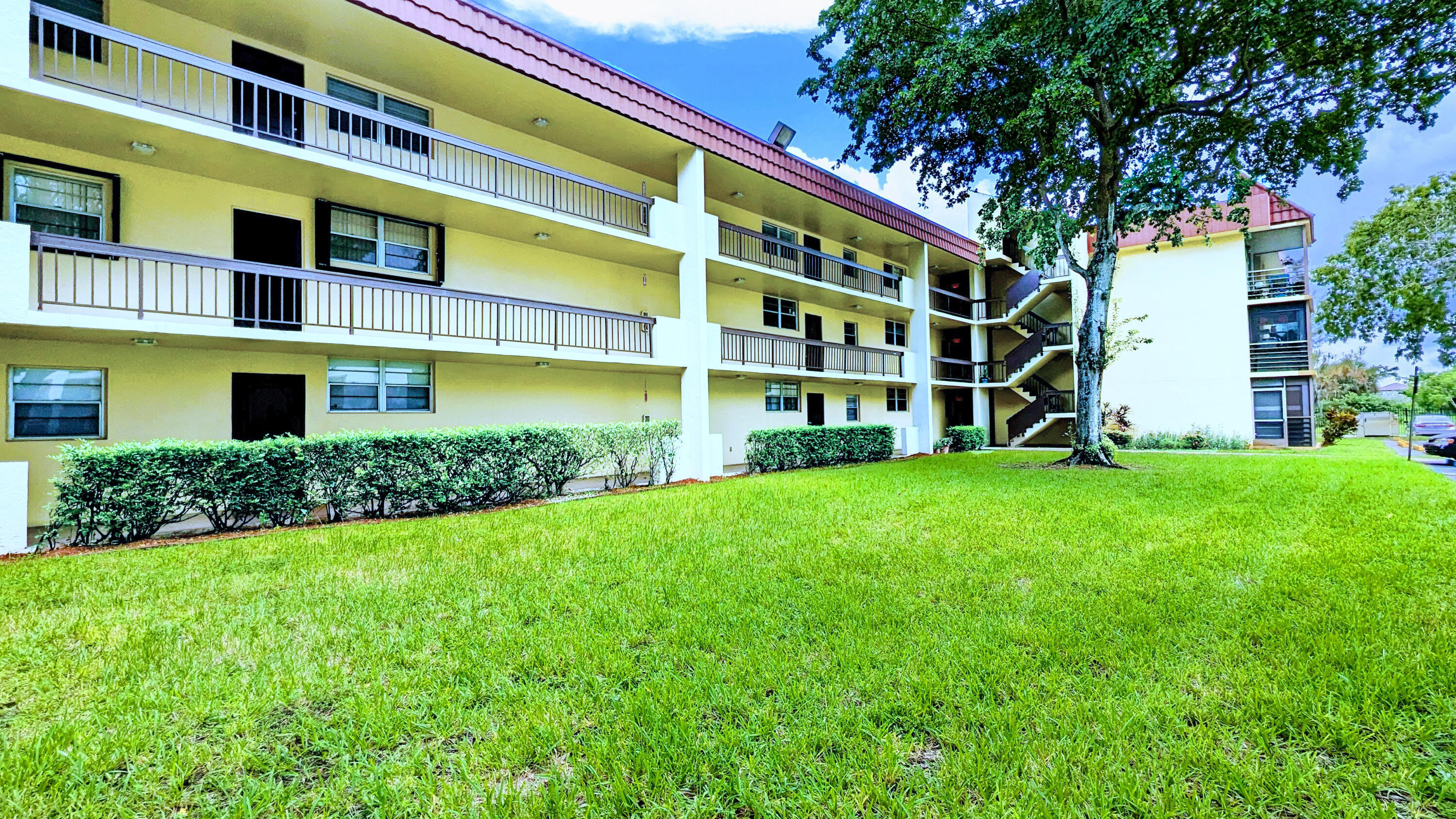 3253 Foxcroft Road 210