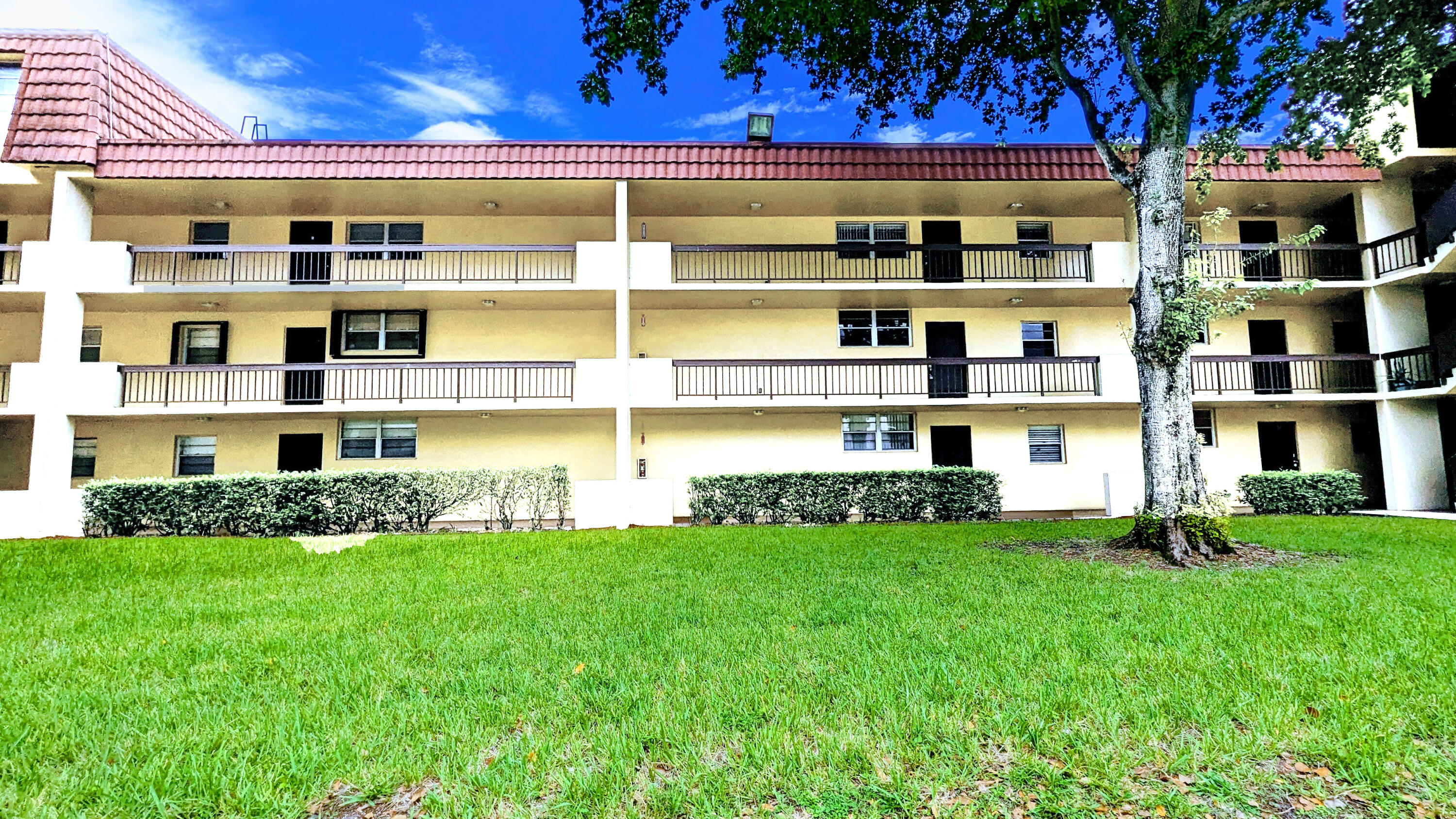 3253 Foxcroft Road 210