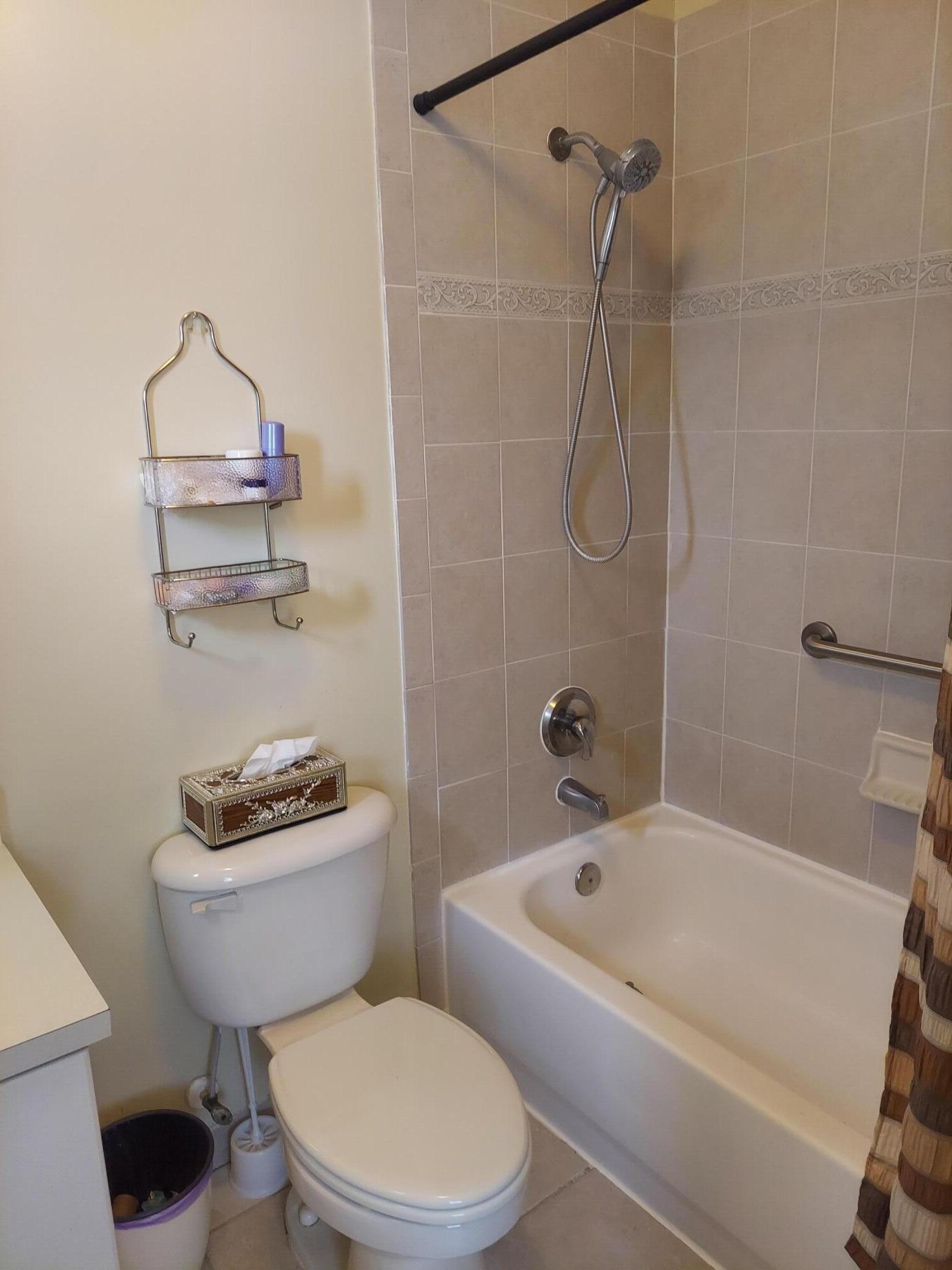 2208 SE 24th Place