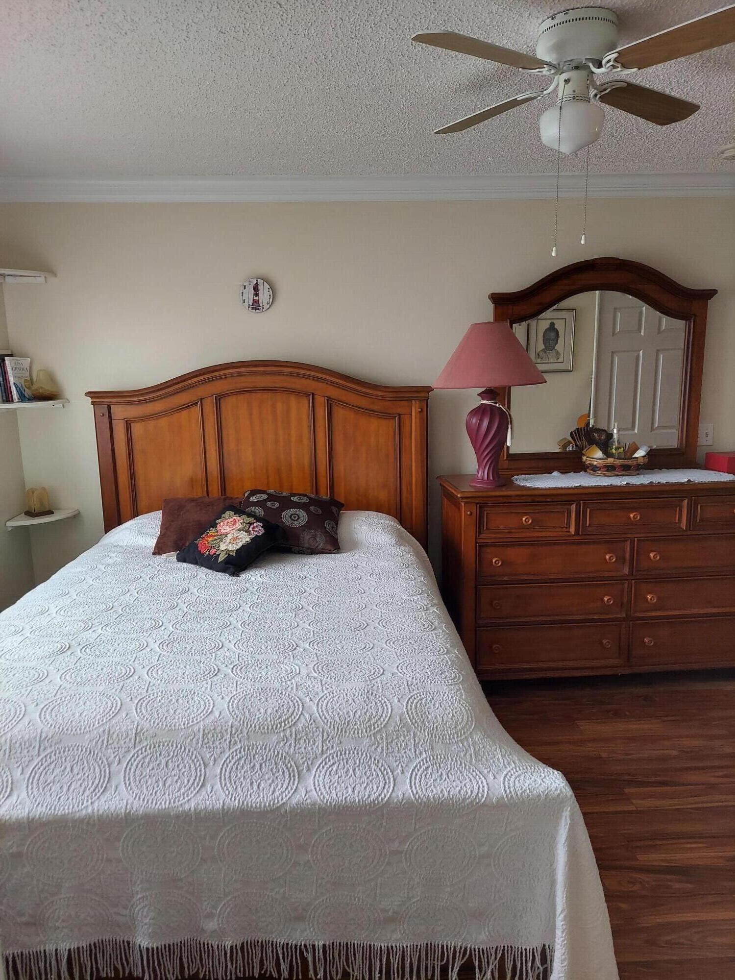 2208 SE 24th Place