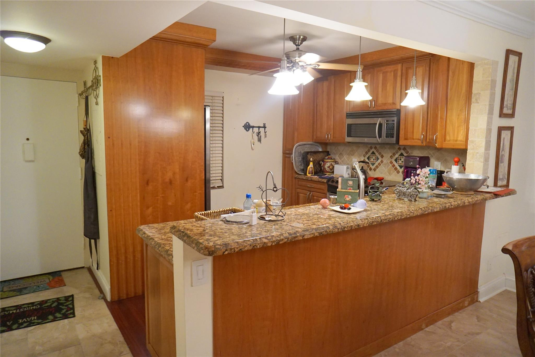 2851 Somerset Drive 103