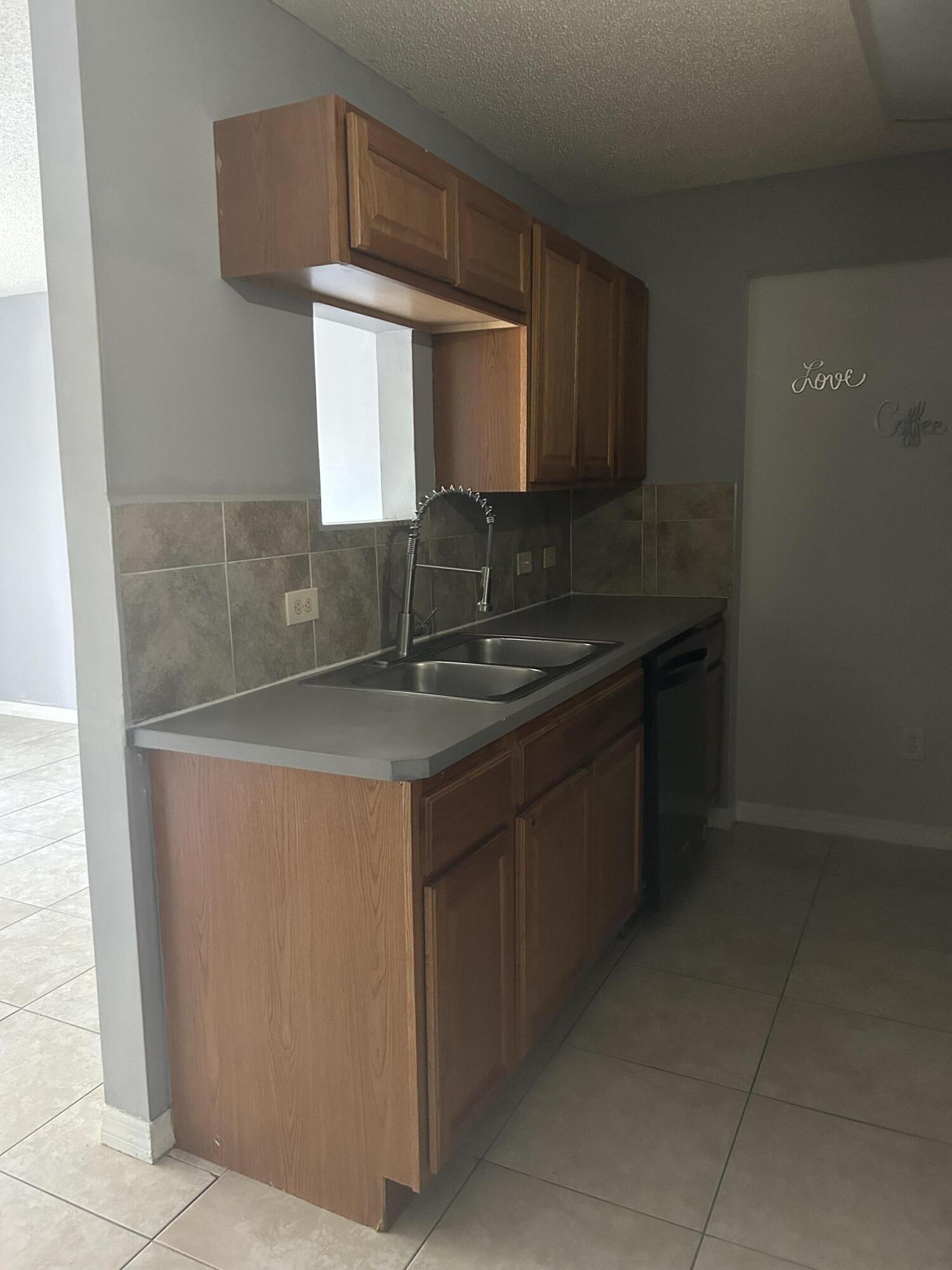 410 S Park 1-204