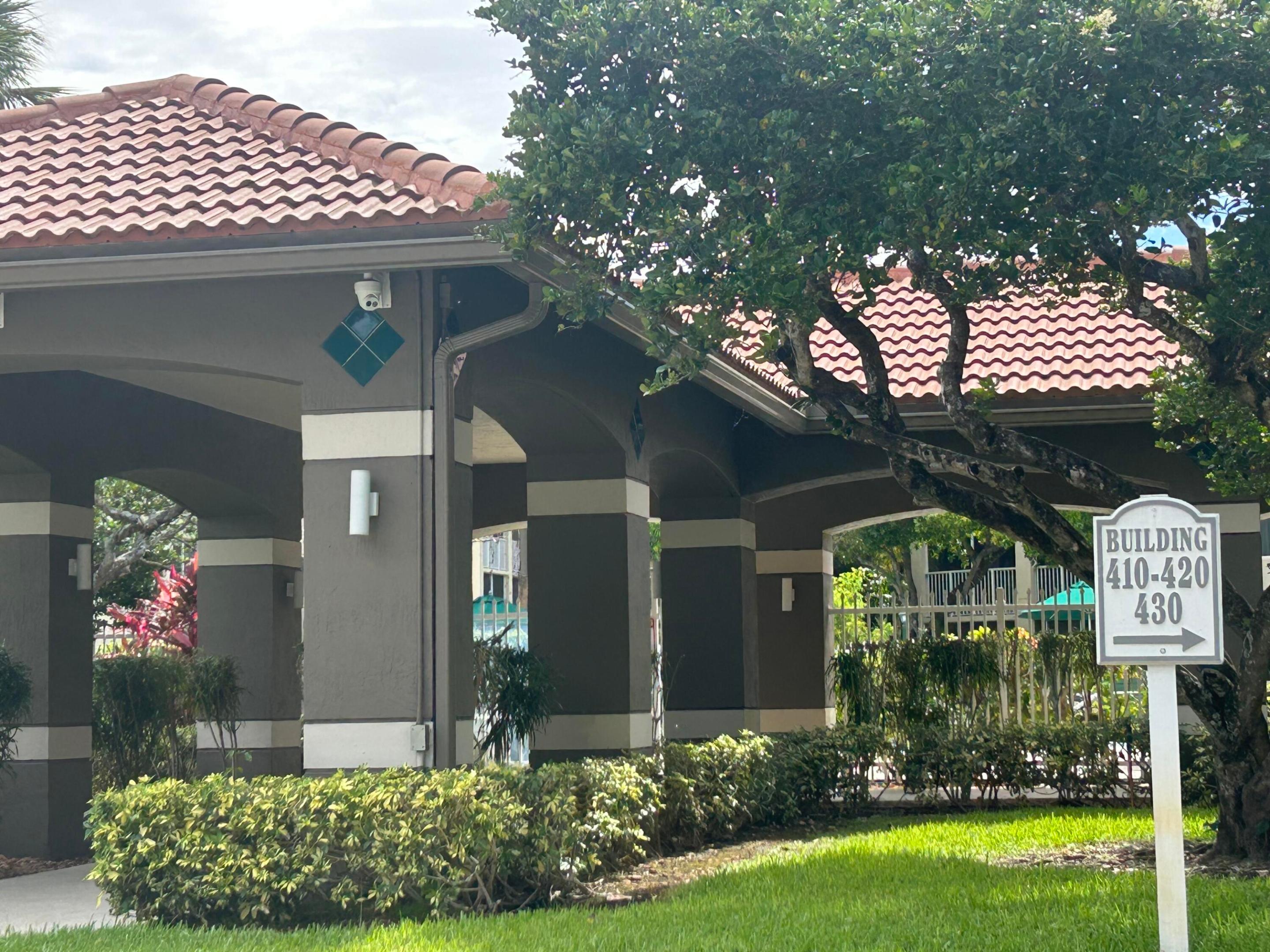 410 S Park 1-204