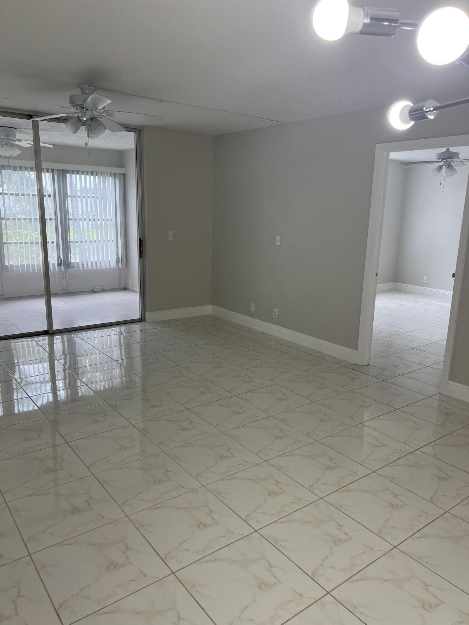 24 Abbey Lane 204