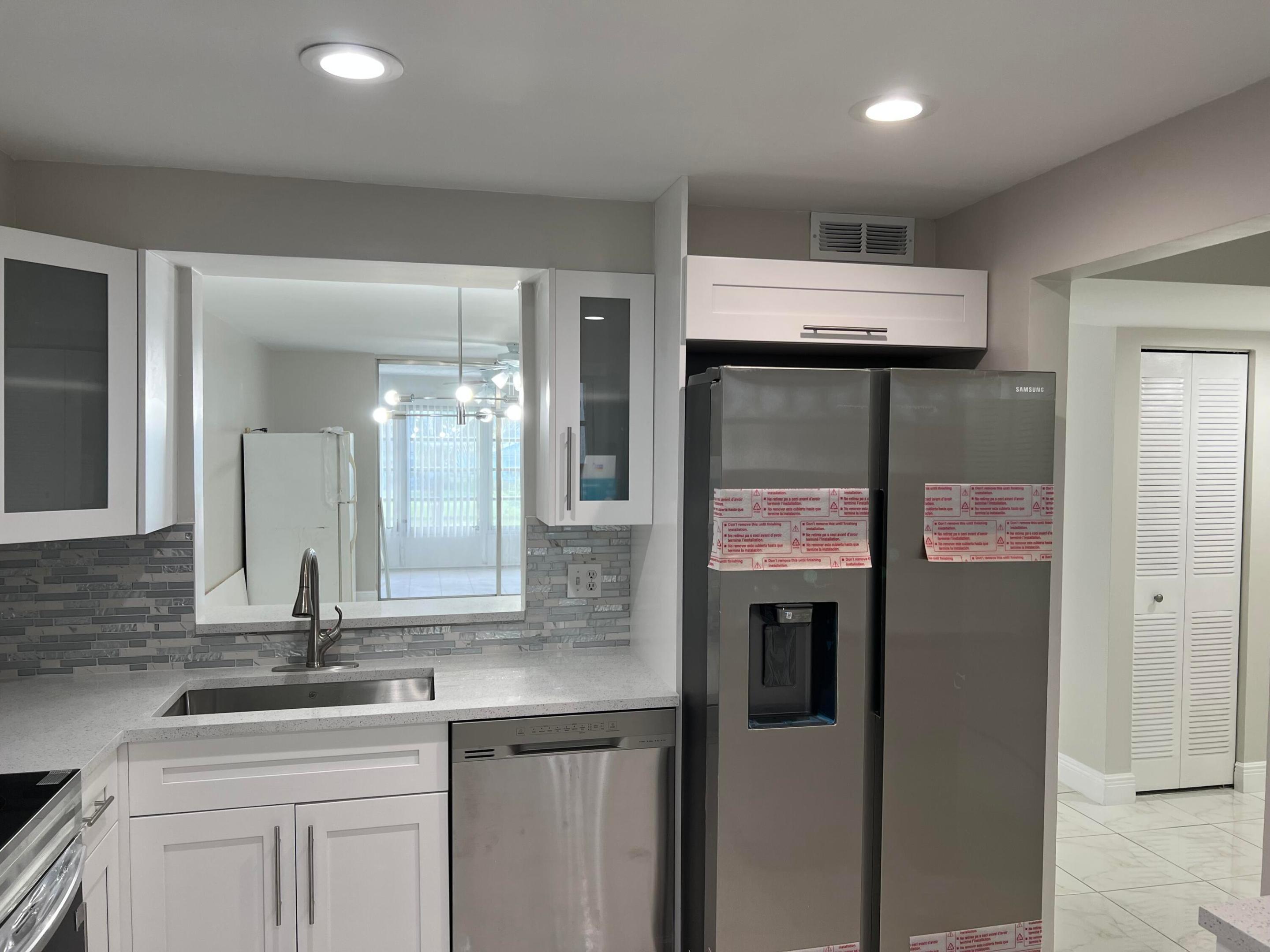 24 Abbey Lane 204