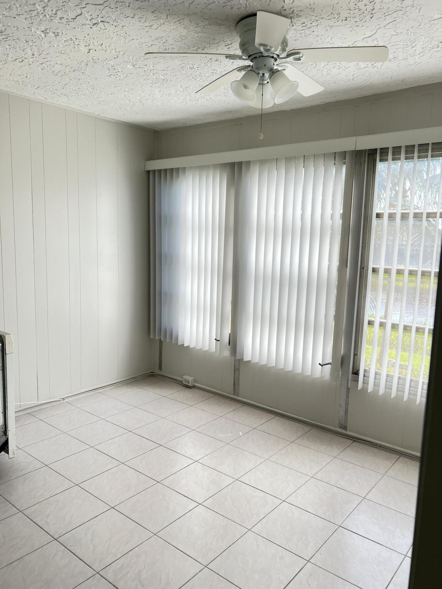 24 Abbey Lane 204