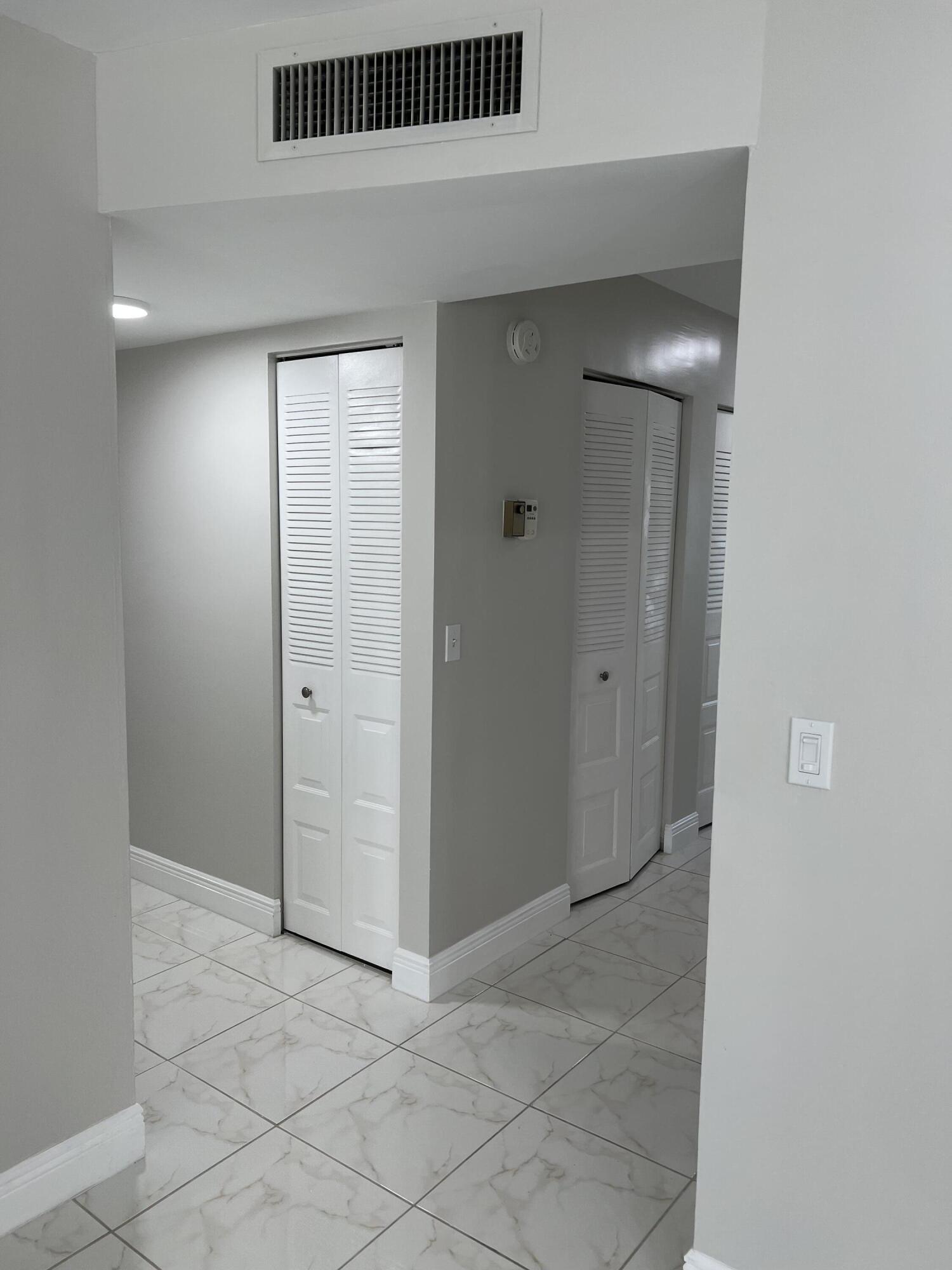 24 Abbey Lane 204