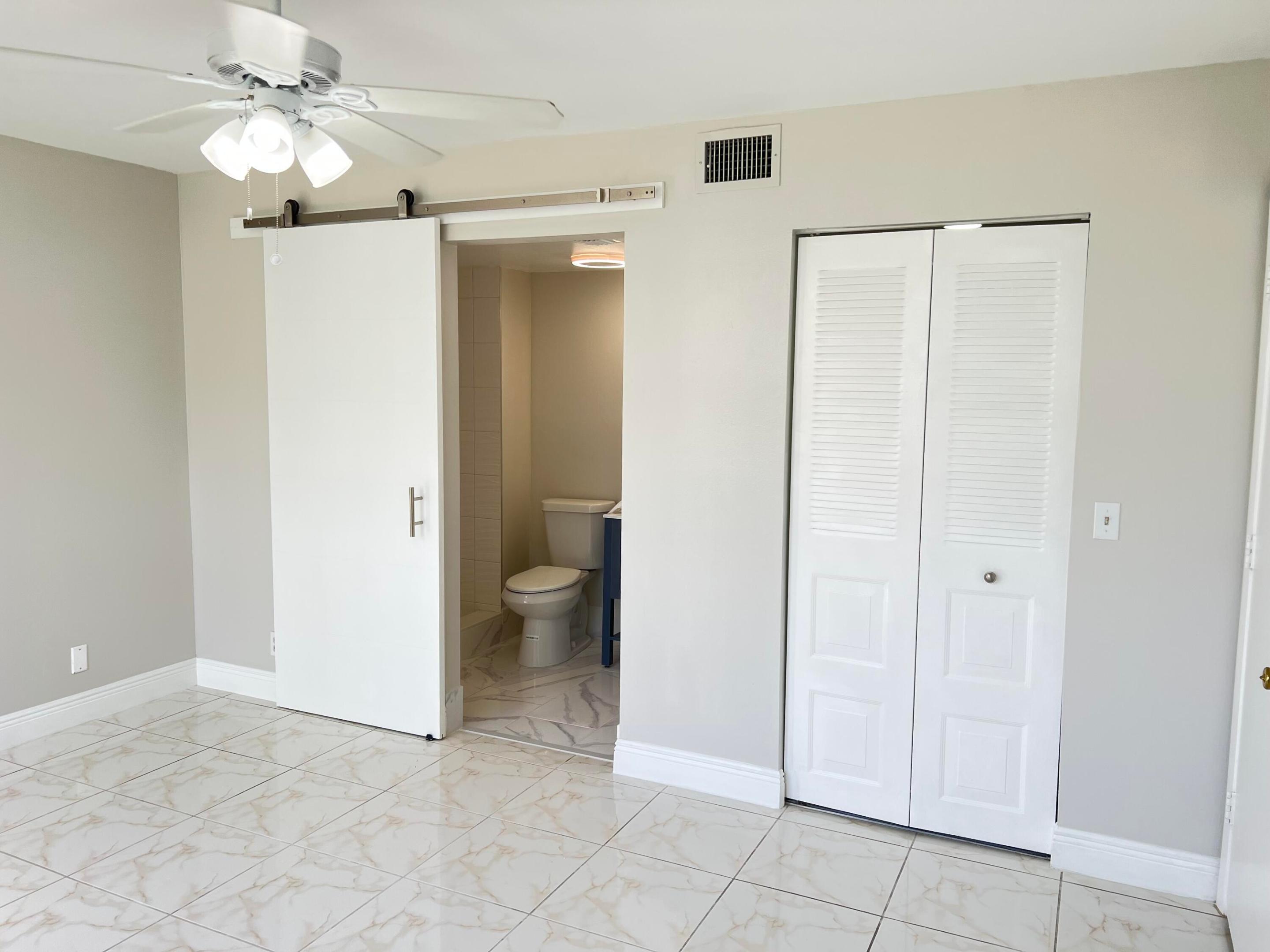 24 Abbey Lane 204