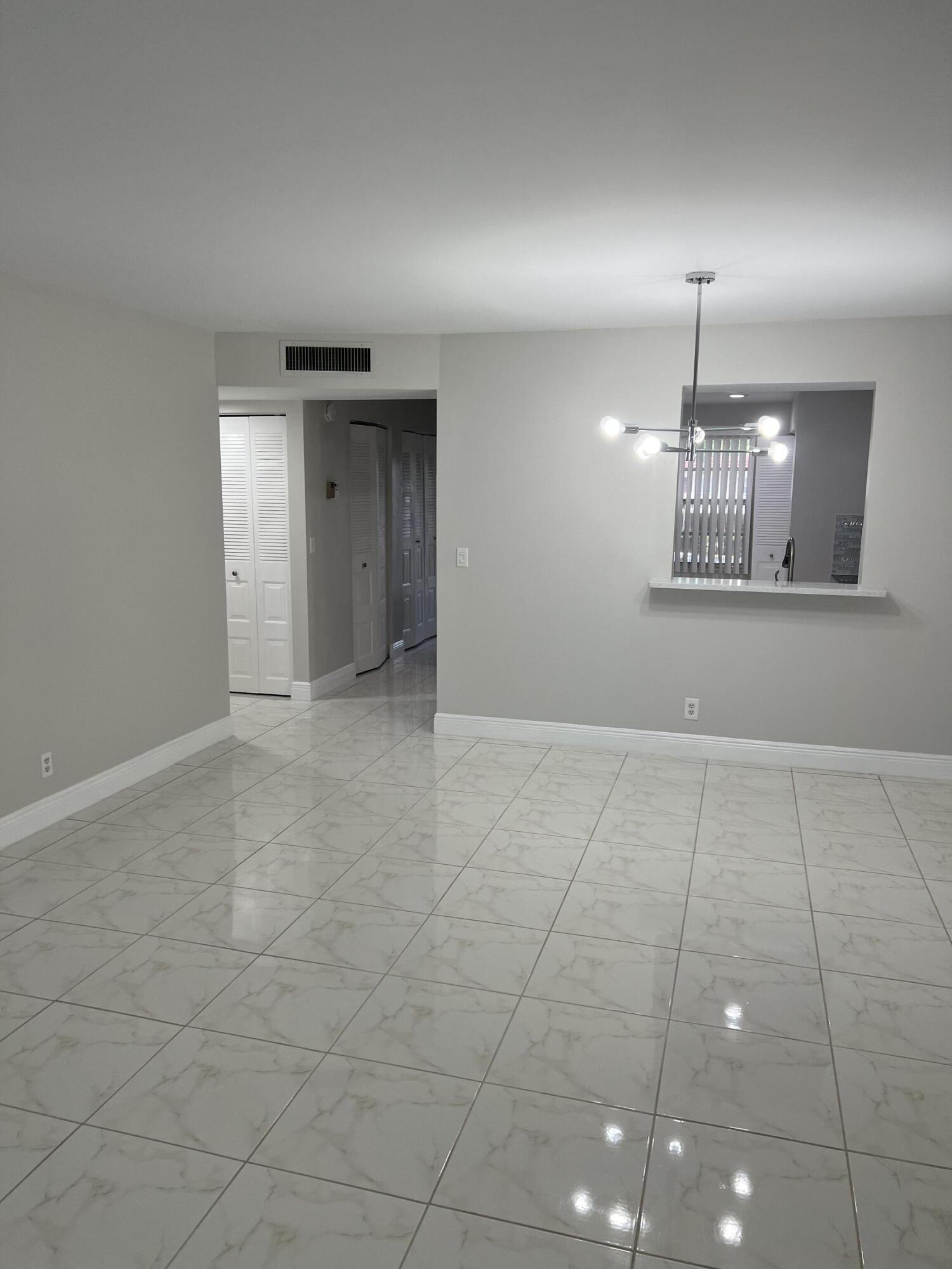 24 Abbey Lane 204