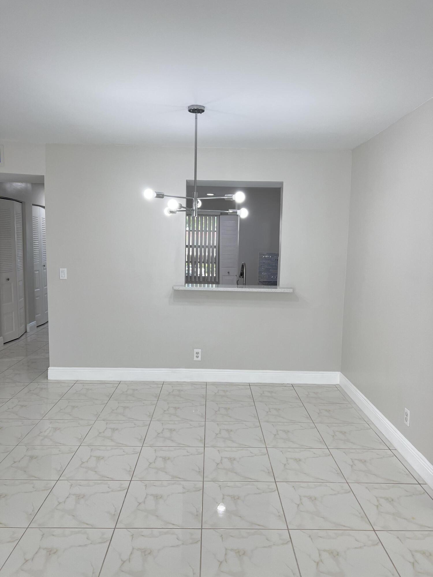 24 Abbey Lane 204