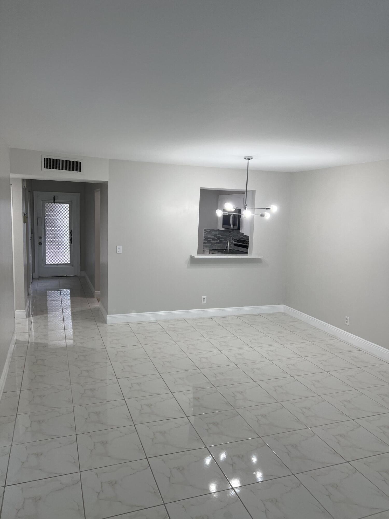 24 Abbey Lane 204