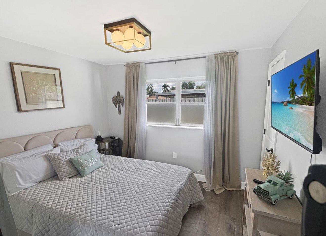 100 SW 17th Street