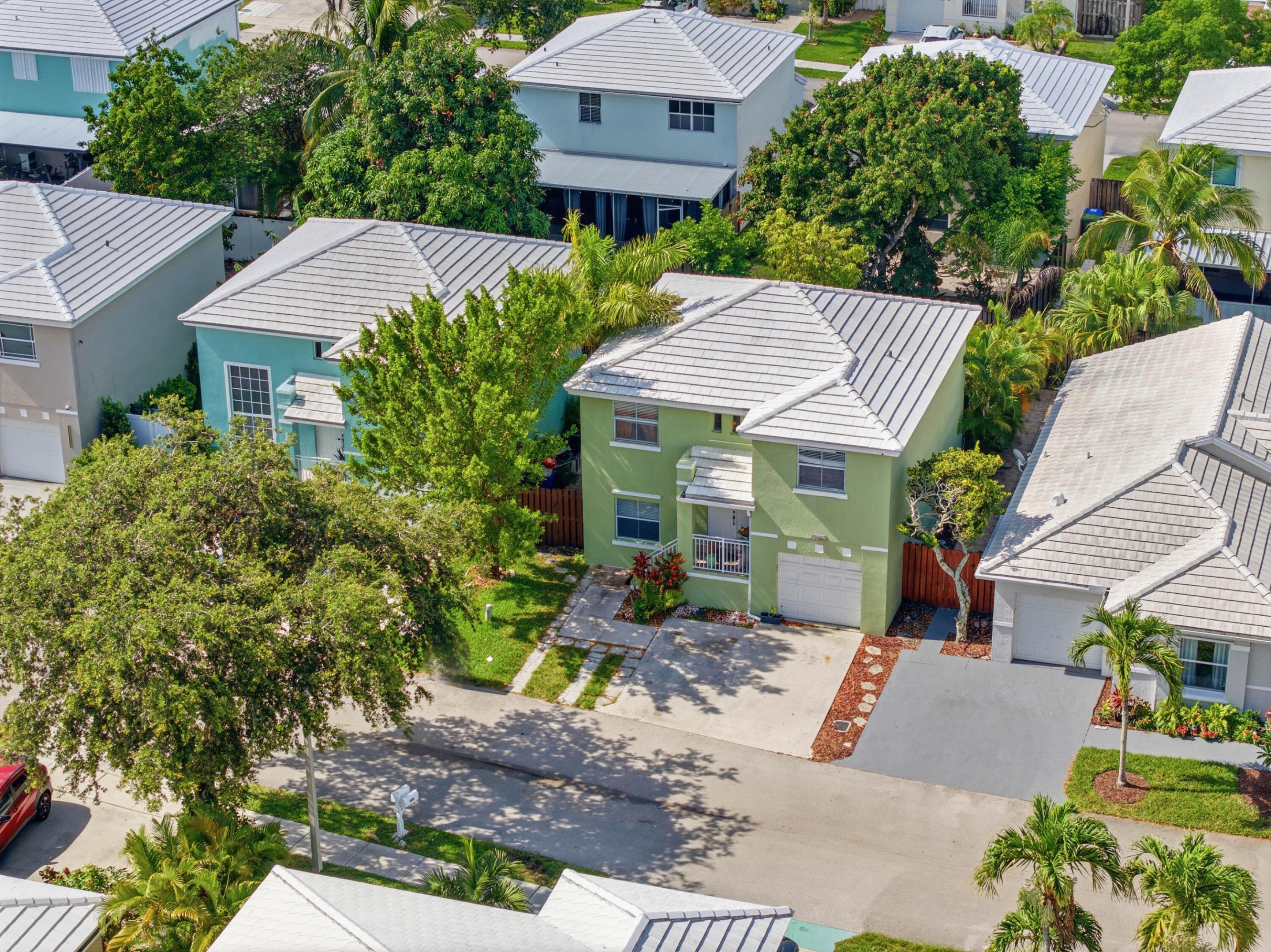 6582 Bayfront Drive