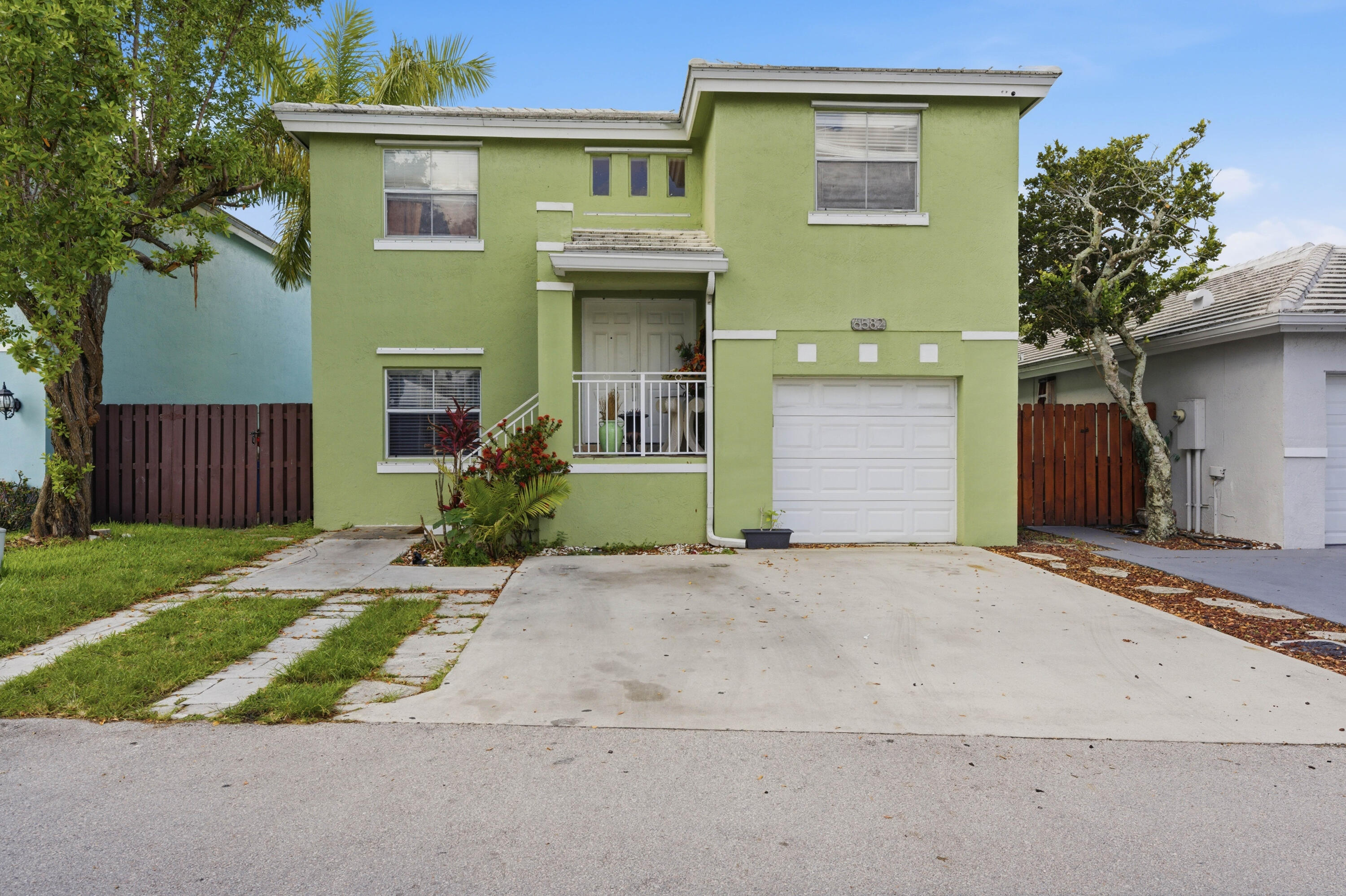 6582 Bayfront Drive