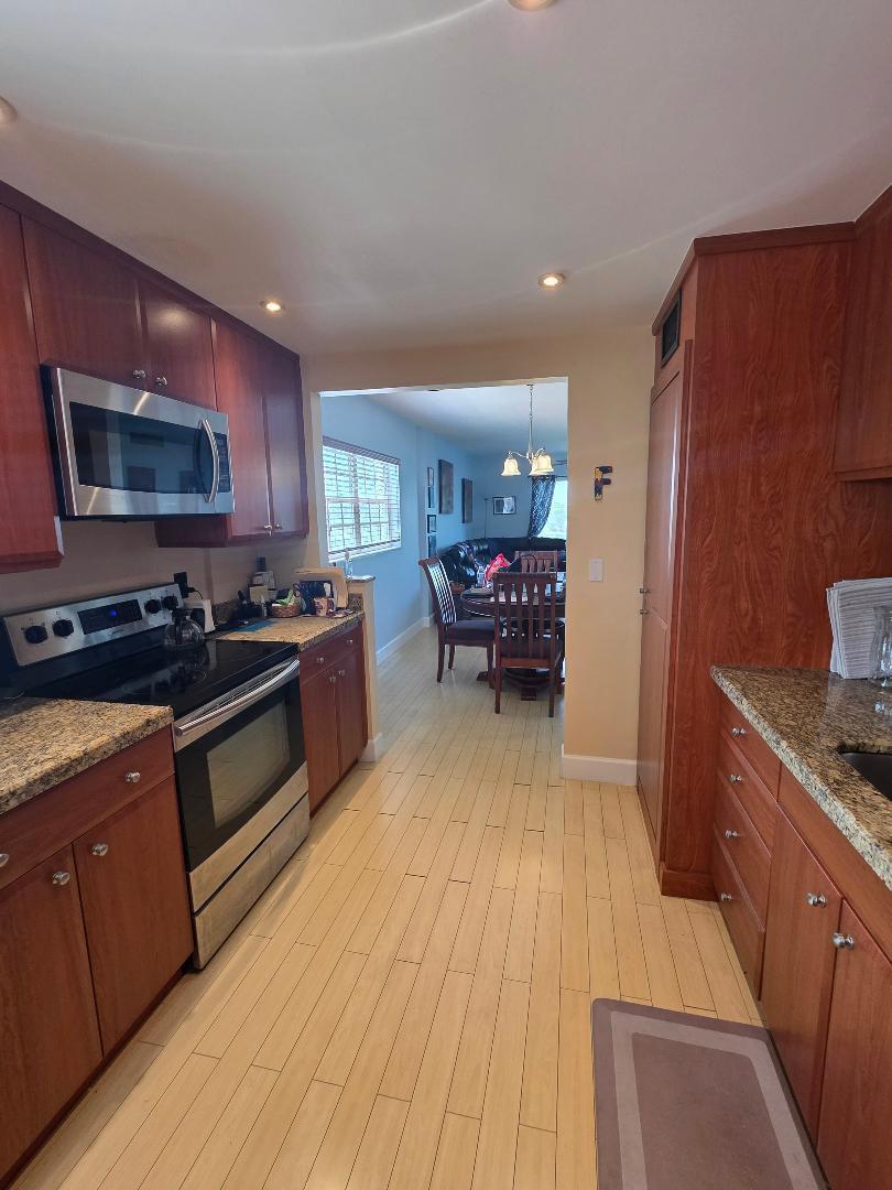 9101 W Sample Road W 501