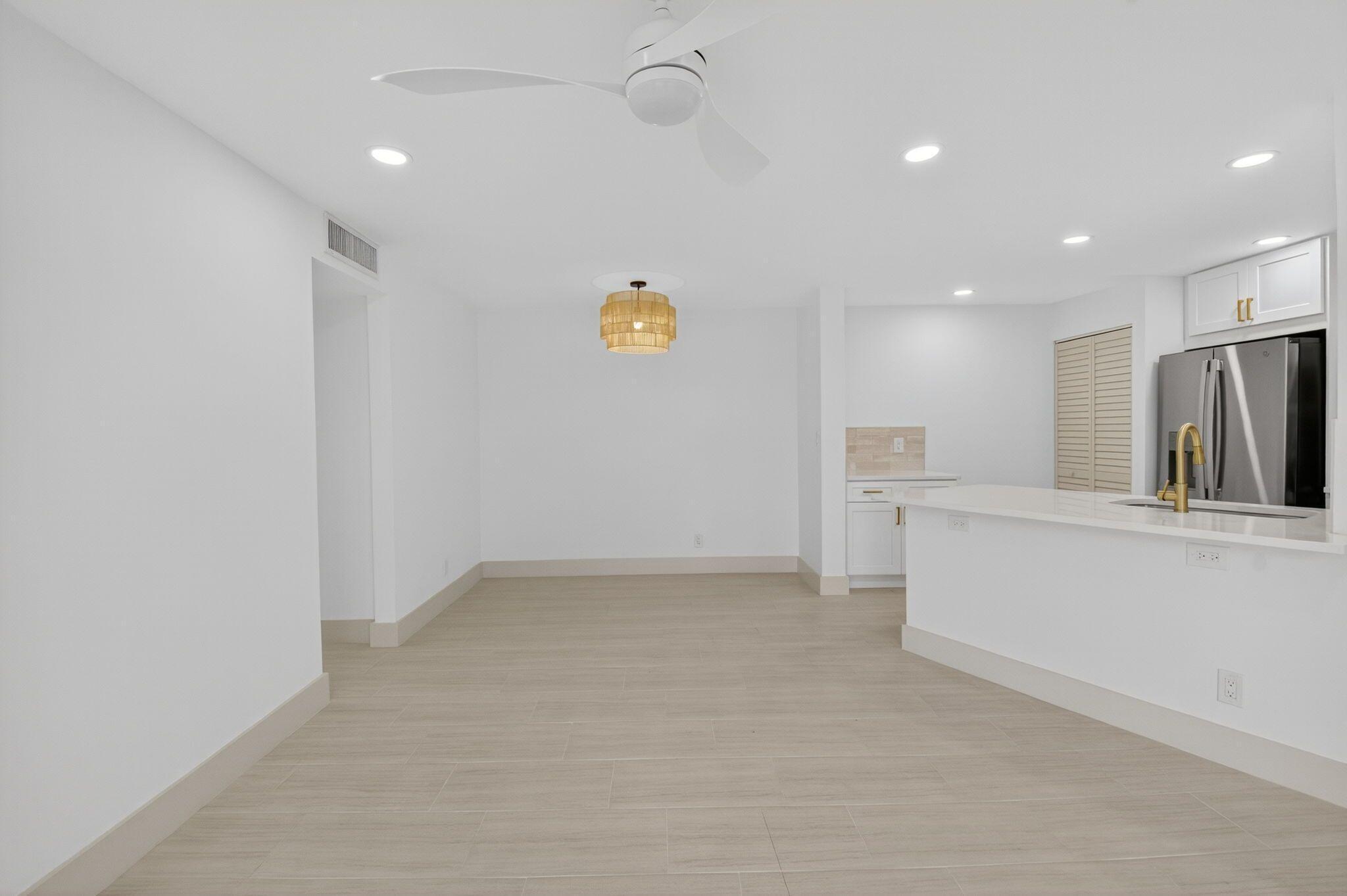 7547 S Oriole Boulevard 101