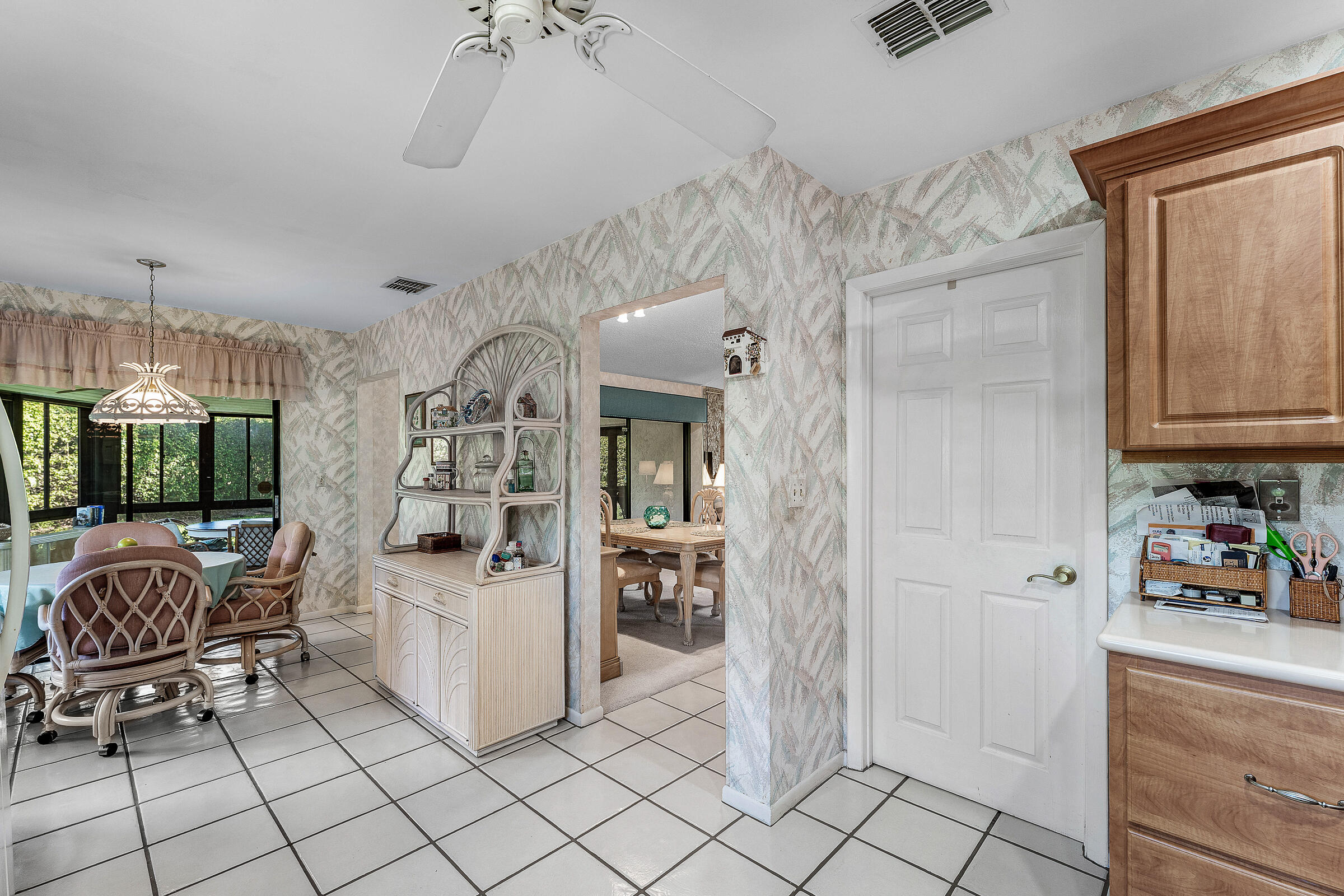 7852 Cloverfield Circle