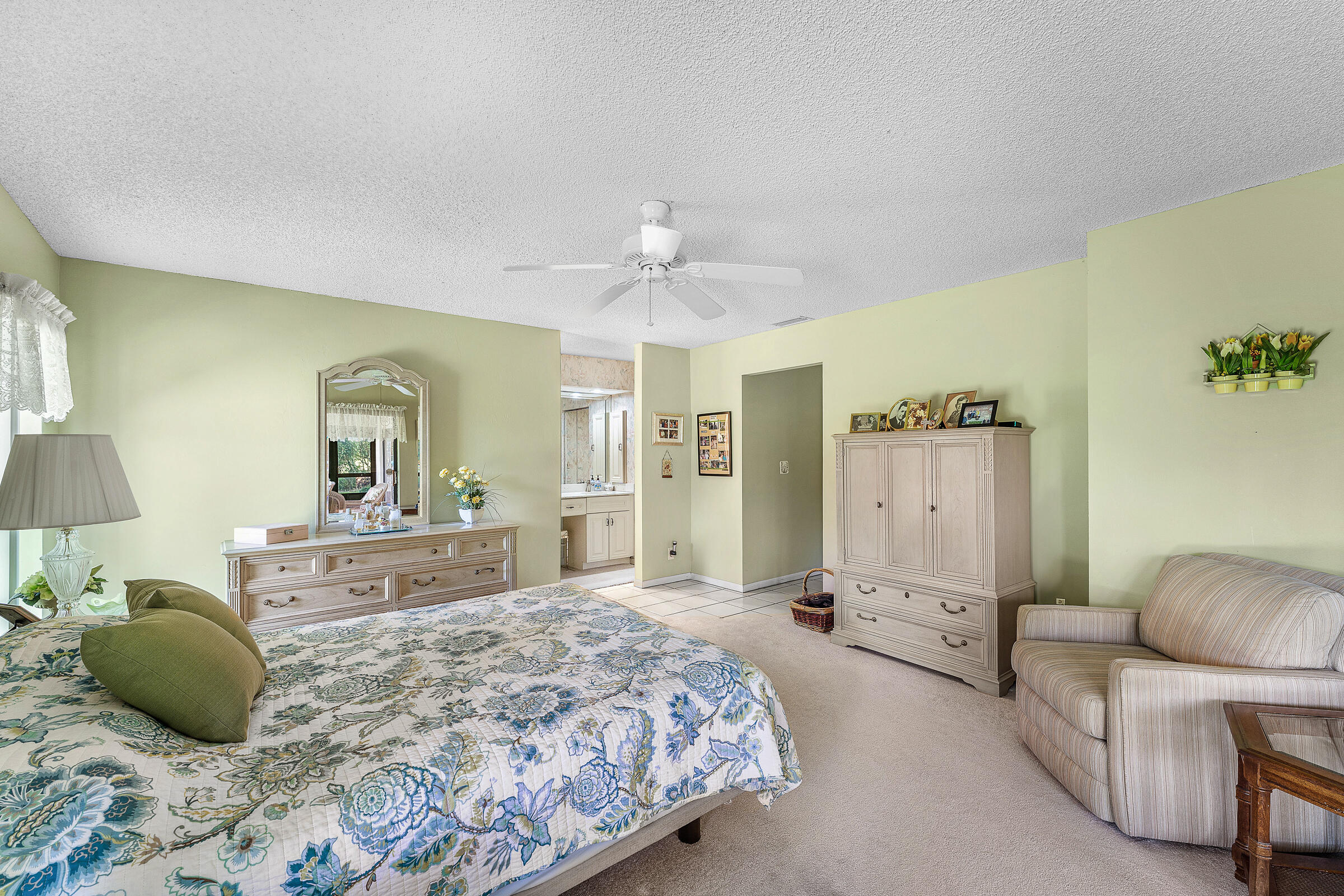 7852 Cloverfield Circle
